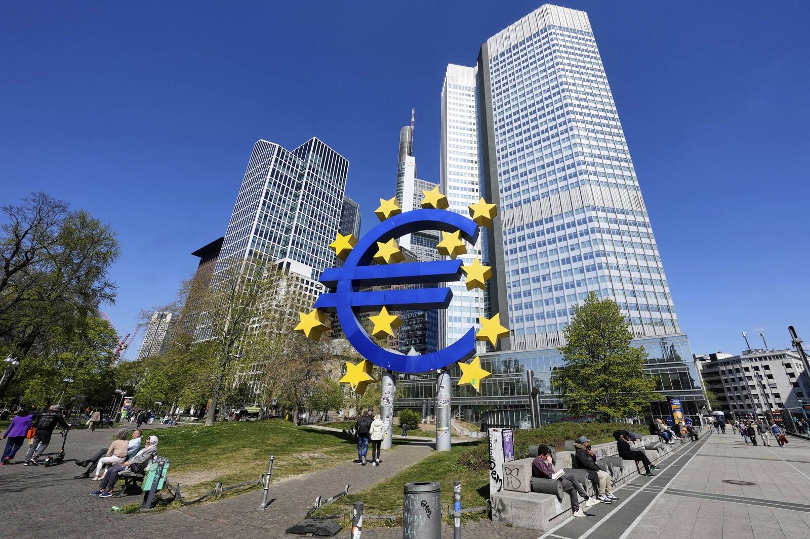 Euro skulptuur Frankfurdis.