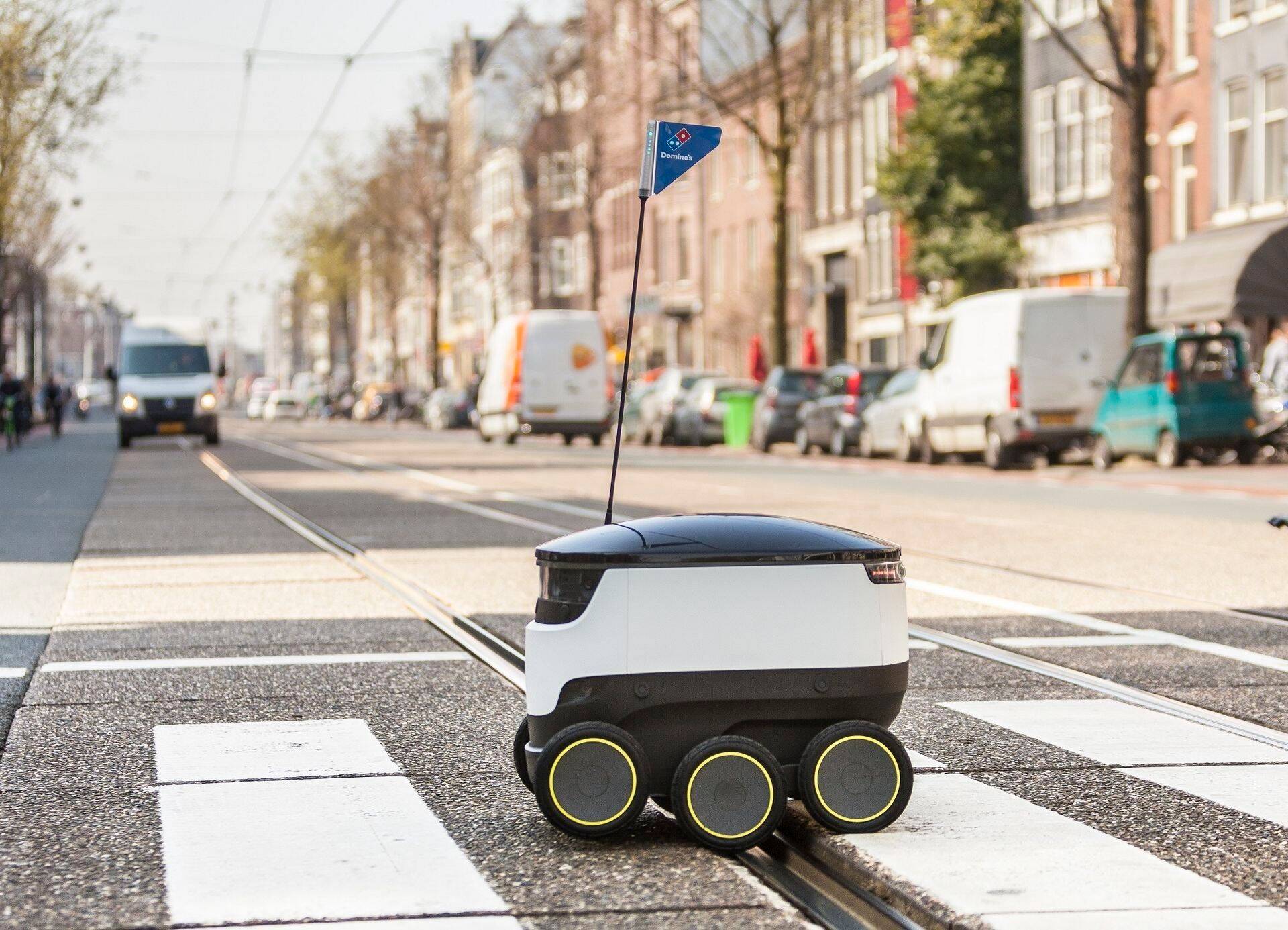 Starship Technologies käivitas pilootprojekti koostöös Domino’s Pizzaga