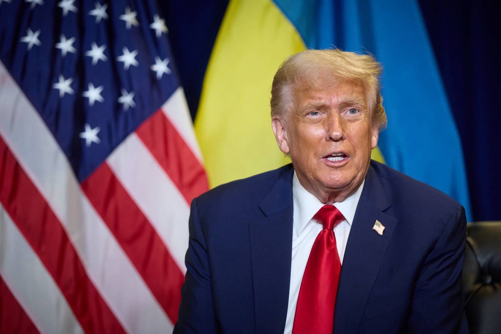 Sõiduvees USA president Donald Trump kirjutaks enda arvele hea meelega ka rahu Ukrainas.