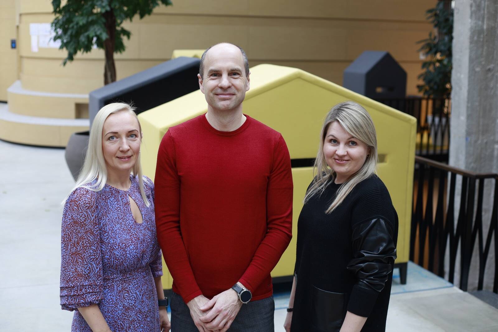 Vasakult: Grant Thornton Balticu partner ja raamatupidamise valdkonna juht Gaily Kuusik, Grant Thornton Balticu partner ja vandeaudiitor Mart Nõmper ja Starship Technologies grupi pearaamatupidaja Iriina Kangur.