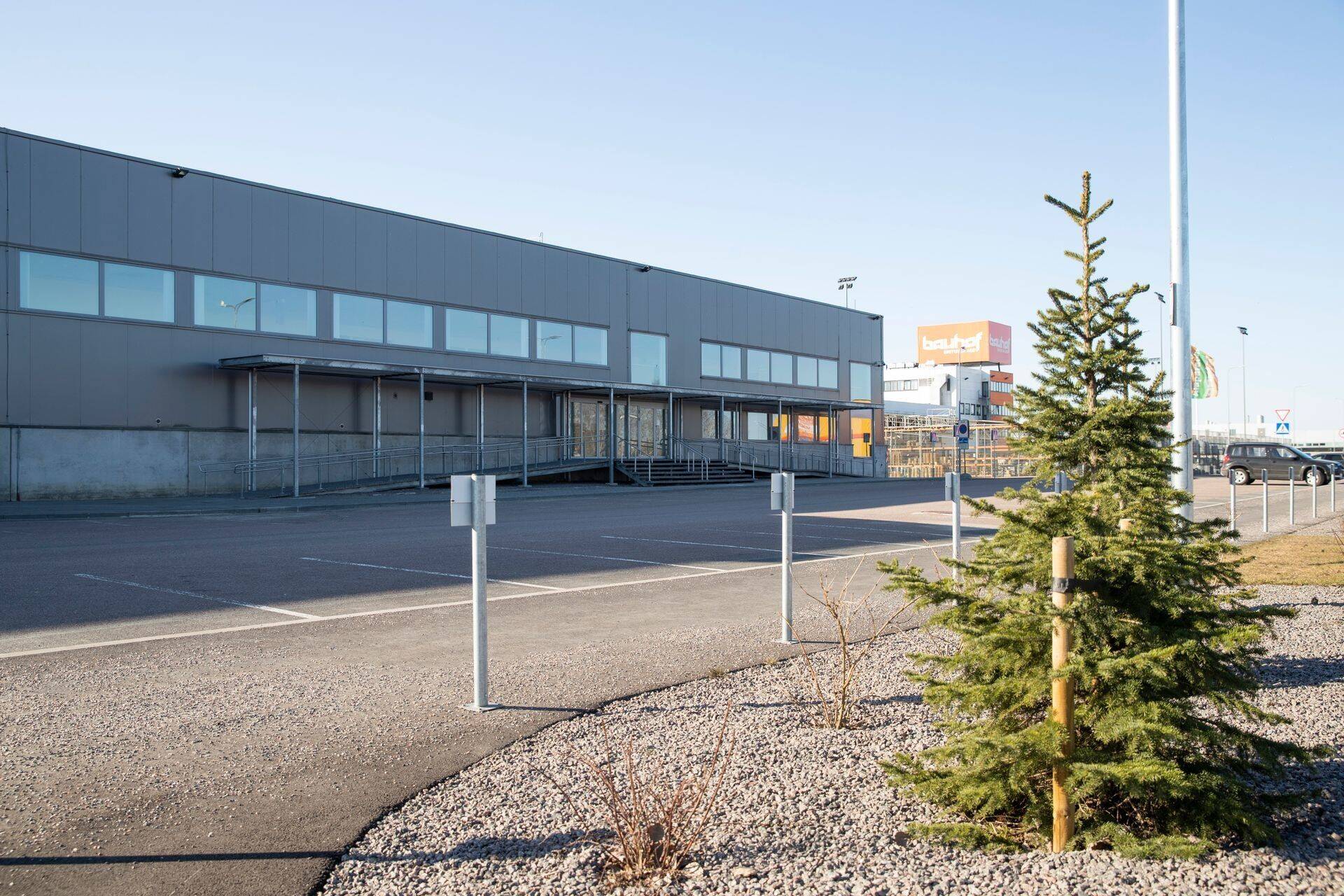 Peterburi tee 66, kuhu kolib IKEA väljastuskeskus
