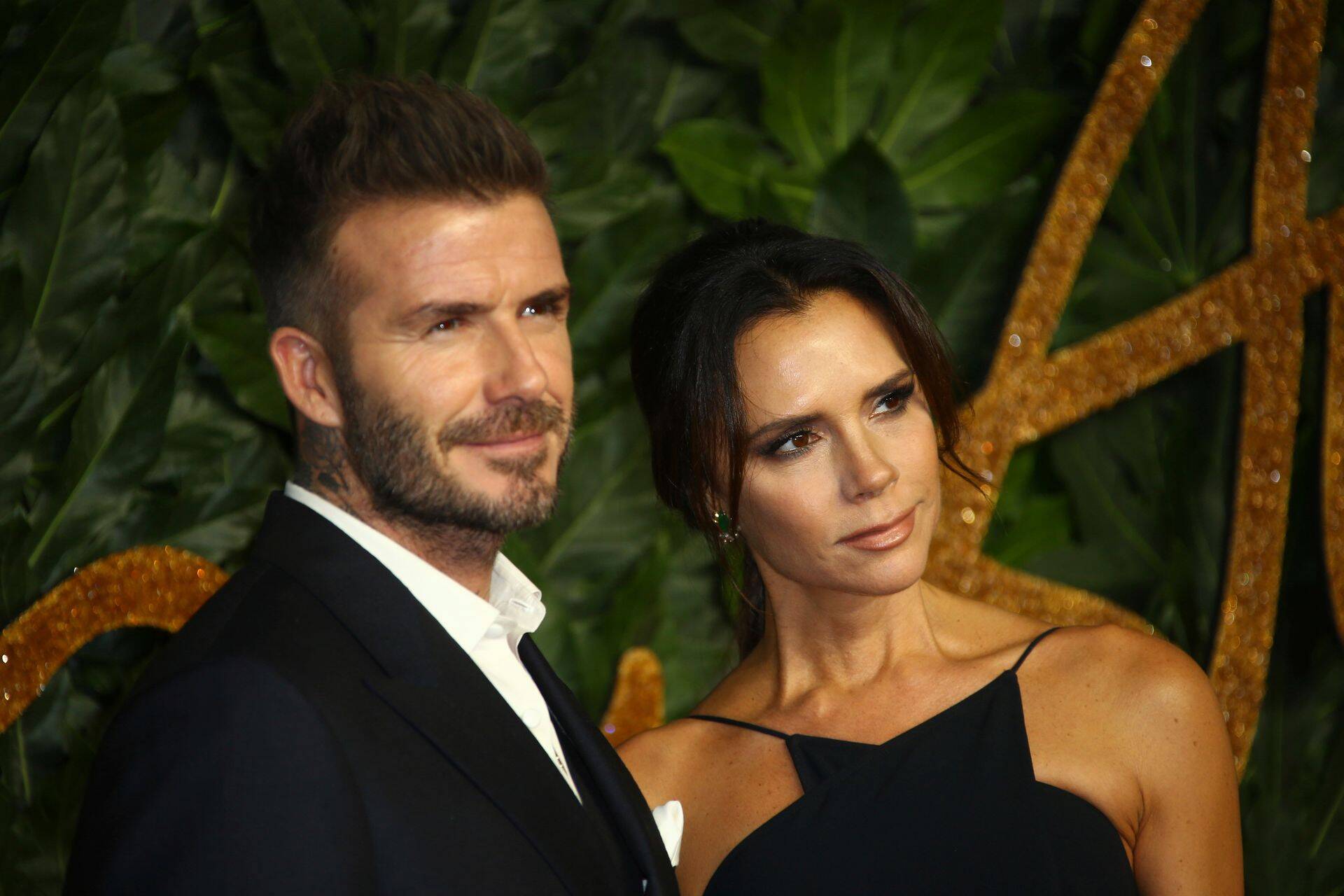 Disainer Victoria Beckham oli Briti moeauhindade jagamisel nominentide seas, pildil koos jalgpallistaarist abikaasa David Beckhamiga.