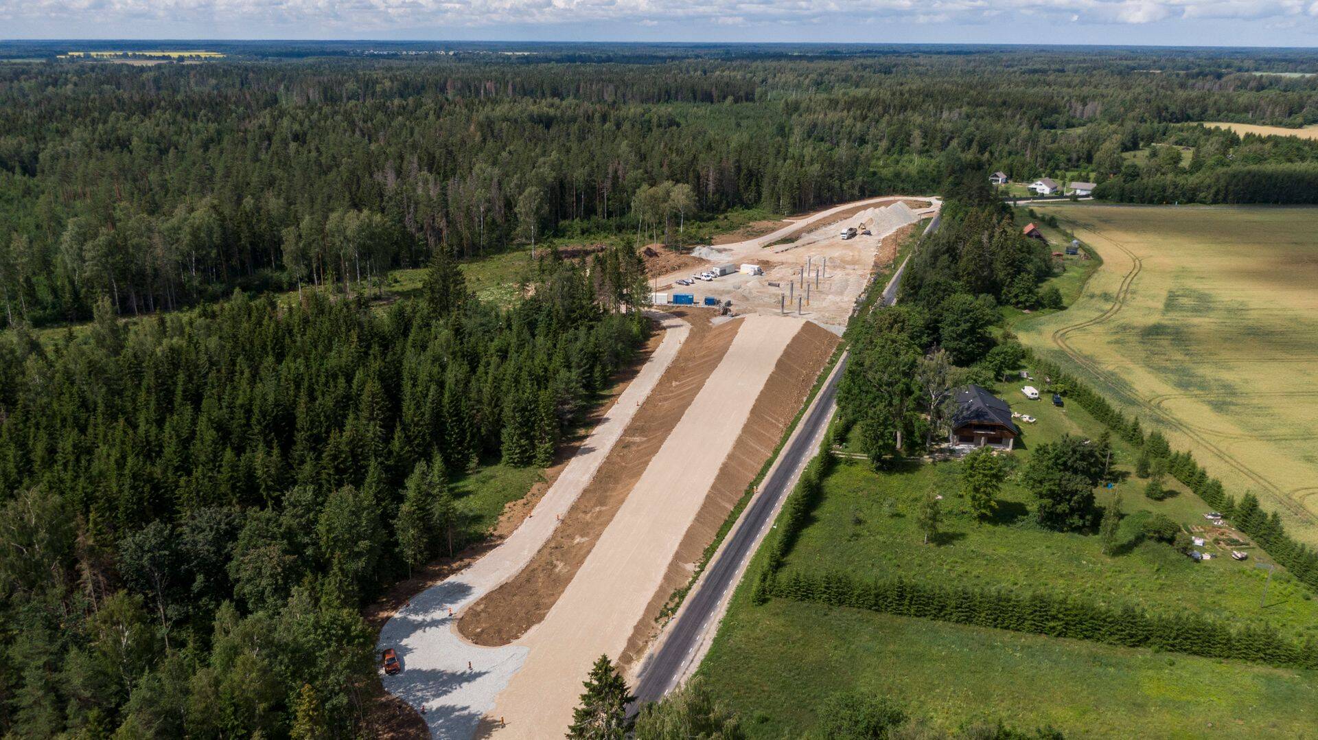 Rail Baltica Seli-Koigi-Alu viadukti ehitus Raplamaal.
