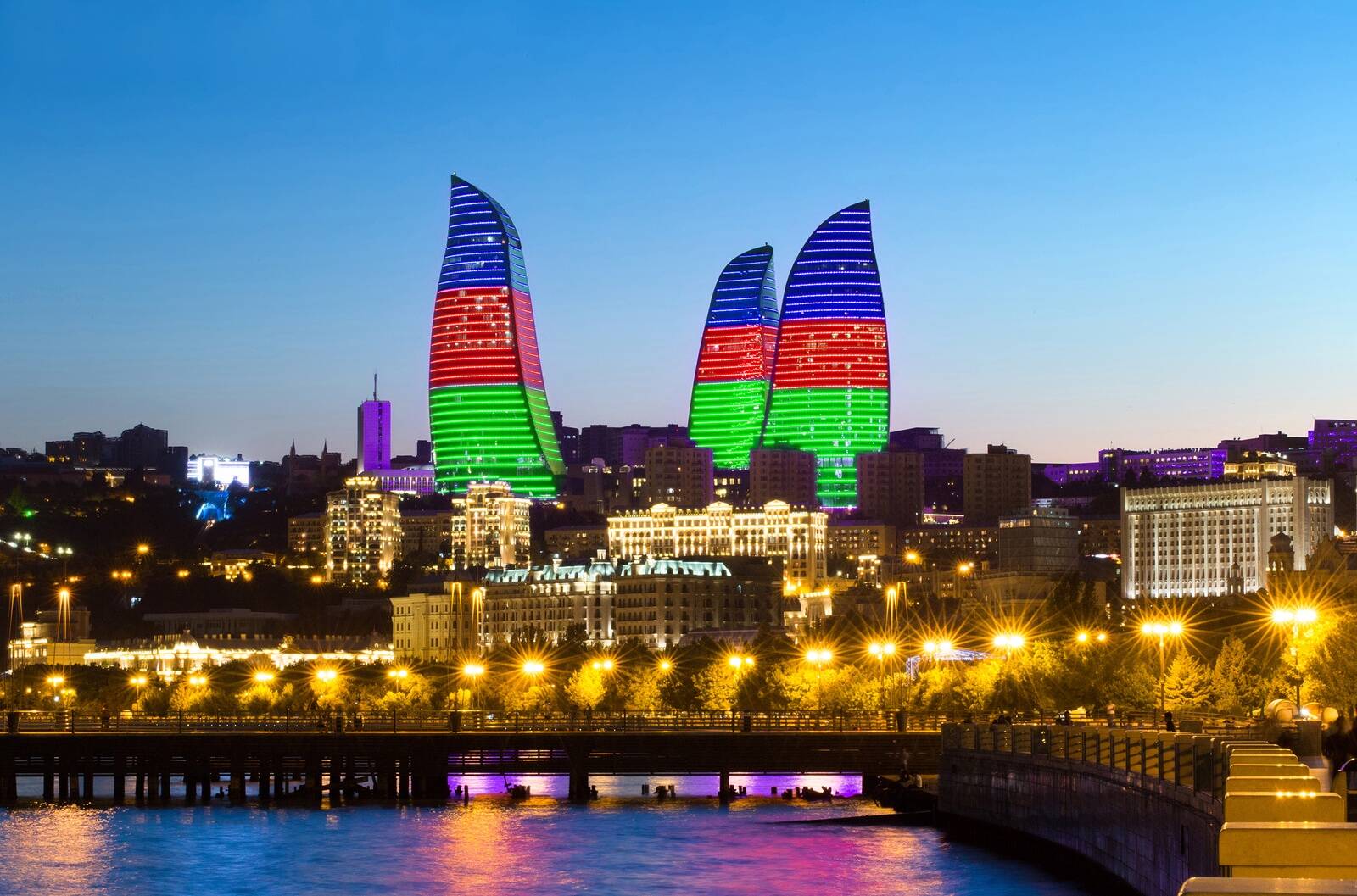 Активной хозяйственной деятельности эстонские компании в Азербайджане сейчас не ведут, говорят в МИДе Эстонии. В 2024 году экспорт в Азербайджан оценивался в 12,3 млн евро. Основным направлением поставок из Эстонии стали пластмассы и изделия из них.