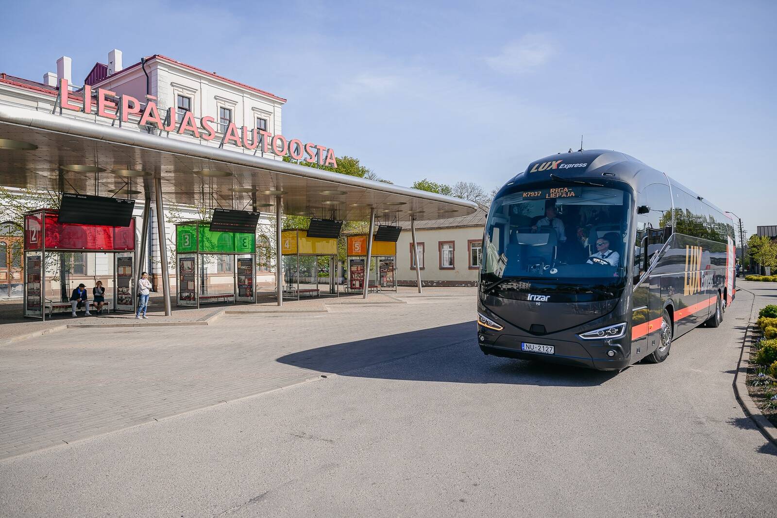 Liepajasse sõidab buss Riiast kaheksa korda päevas.