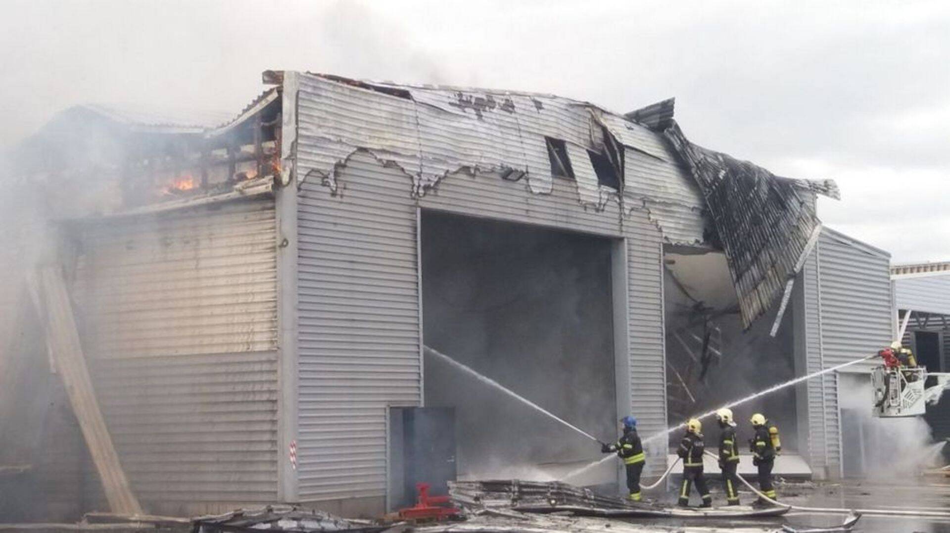 2017 juuni: Jüri alevikus põles Hekoteki angaar.