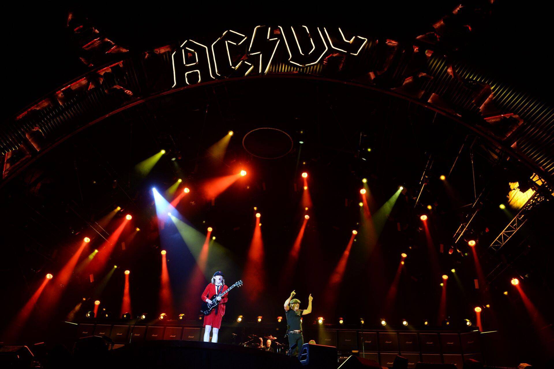 AC/DC mullu suvel Prahas.