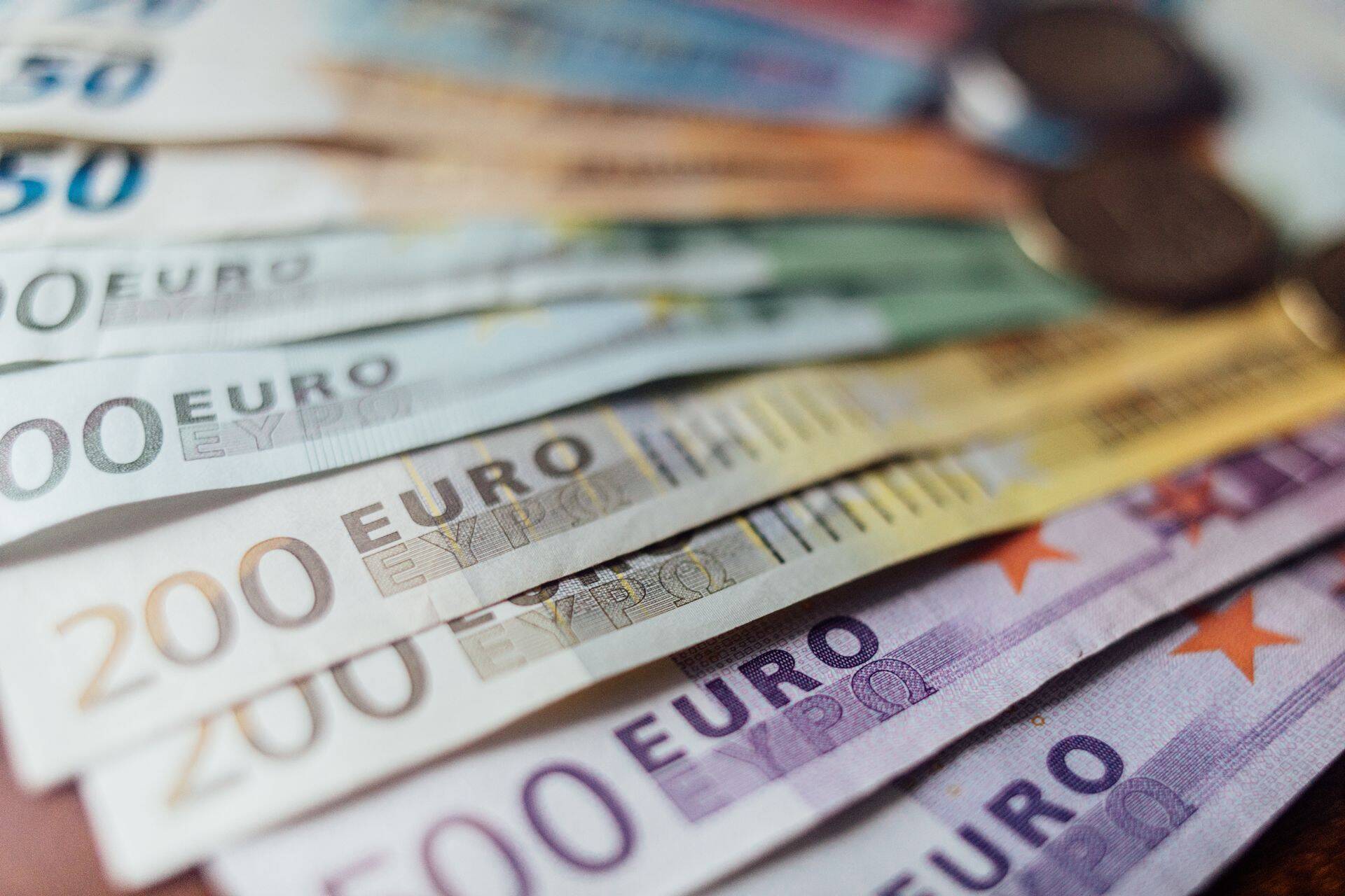 Министерство финансов прогнозирует, что сумма выплат составит 276 млн евро.