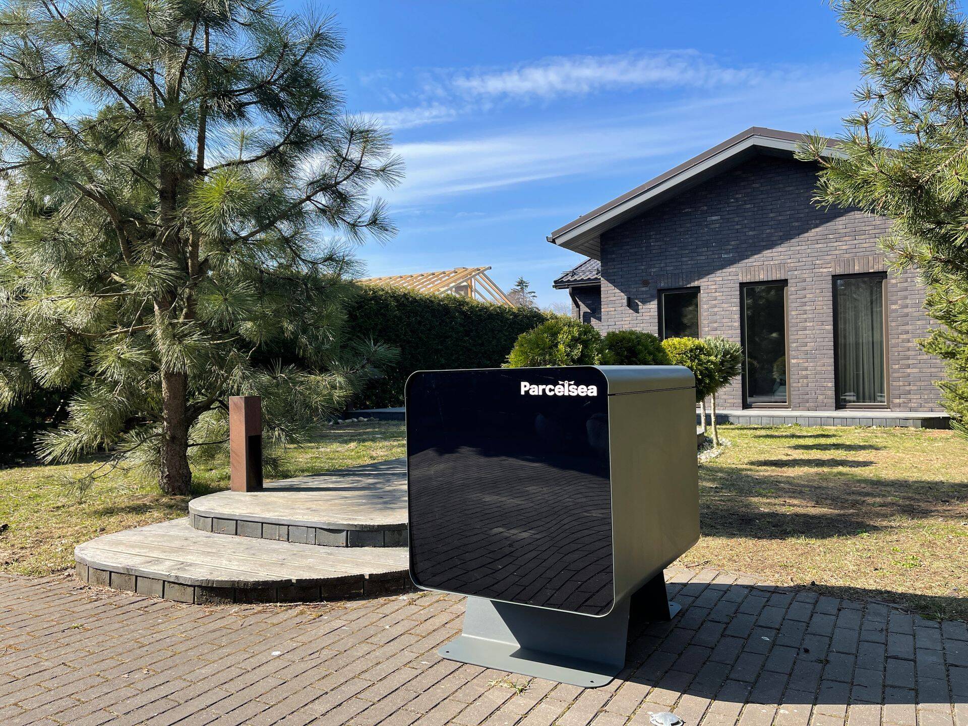 ParcelSea nutipostkast on arendatud Eestis.