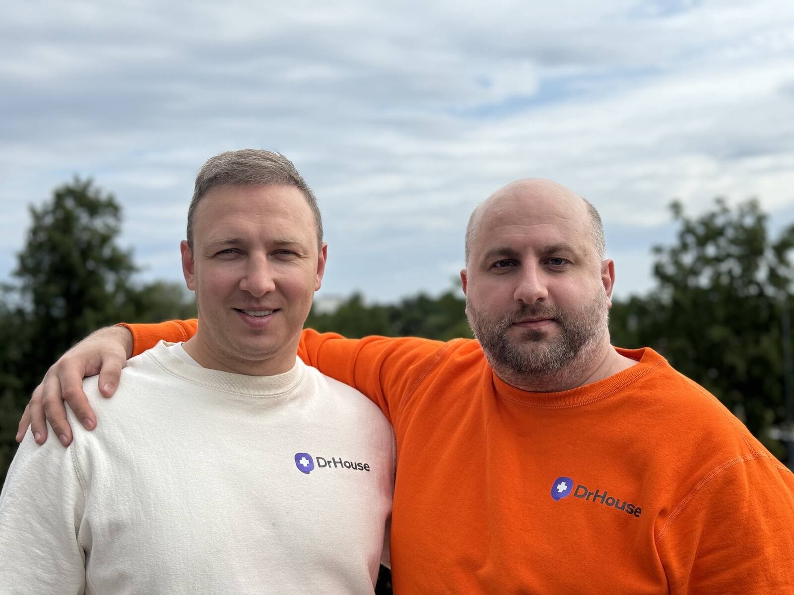 Sten Tarro (vasakul) ja Ergo Sõõru juhivad idufirmat, mis elab igapäevaselt USA aja järgi.