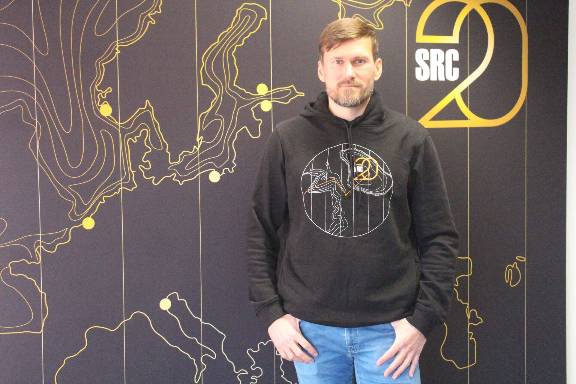 Hannes Lilp ütleb, et sellised kaasaegsed suhtluskanalid nagu Zoom või Teams on väga head tööriistad, kuid sünergilist kontoris toimuvat koostööd need siiski ei asenda.