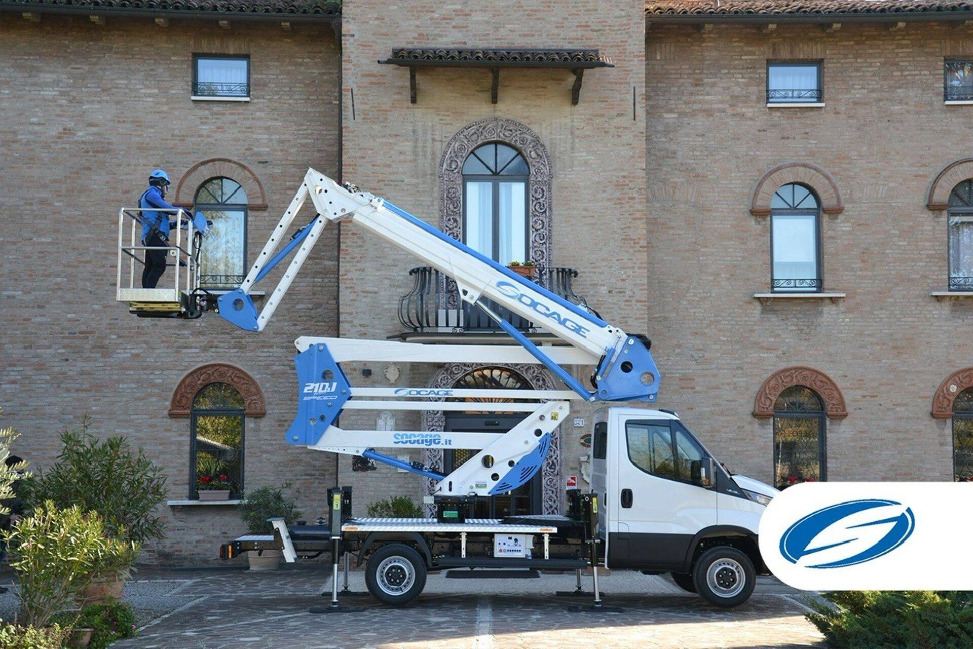 Socage auto-korvtõstuk