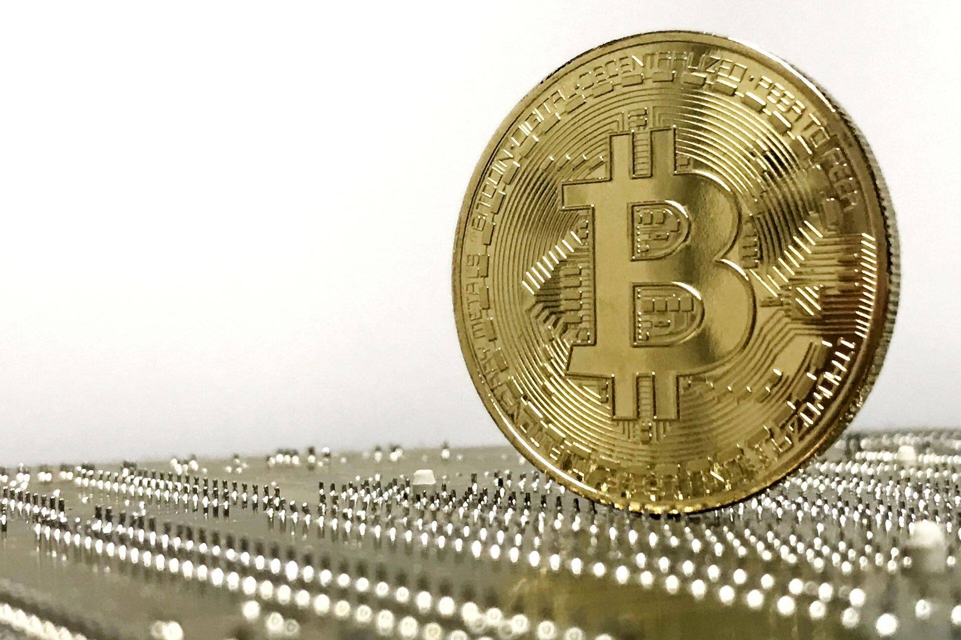 Nii bitcoini kui ka teiste krüptorahade hinnad on viimastel päevadel kõvasti kukkunud. Kui palju on seda mõjutanud turumanipulaatorite karvane käsi, on mõistatus