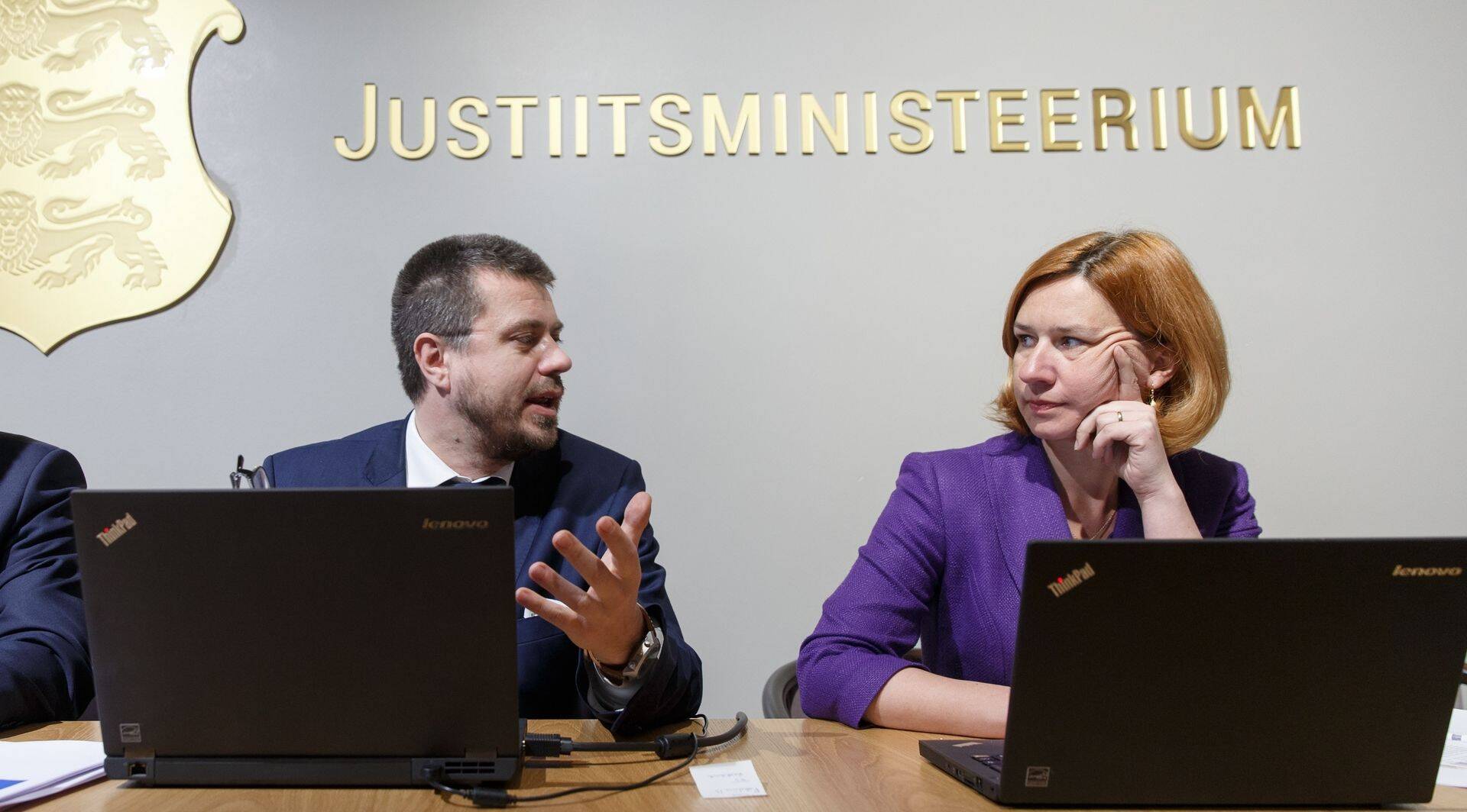 Justiitsminister Urmas Reinsalu ja peaprokurör Lavly Perling.