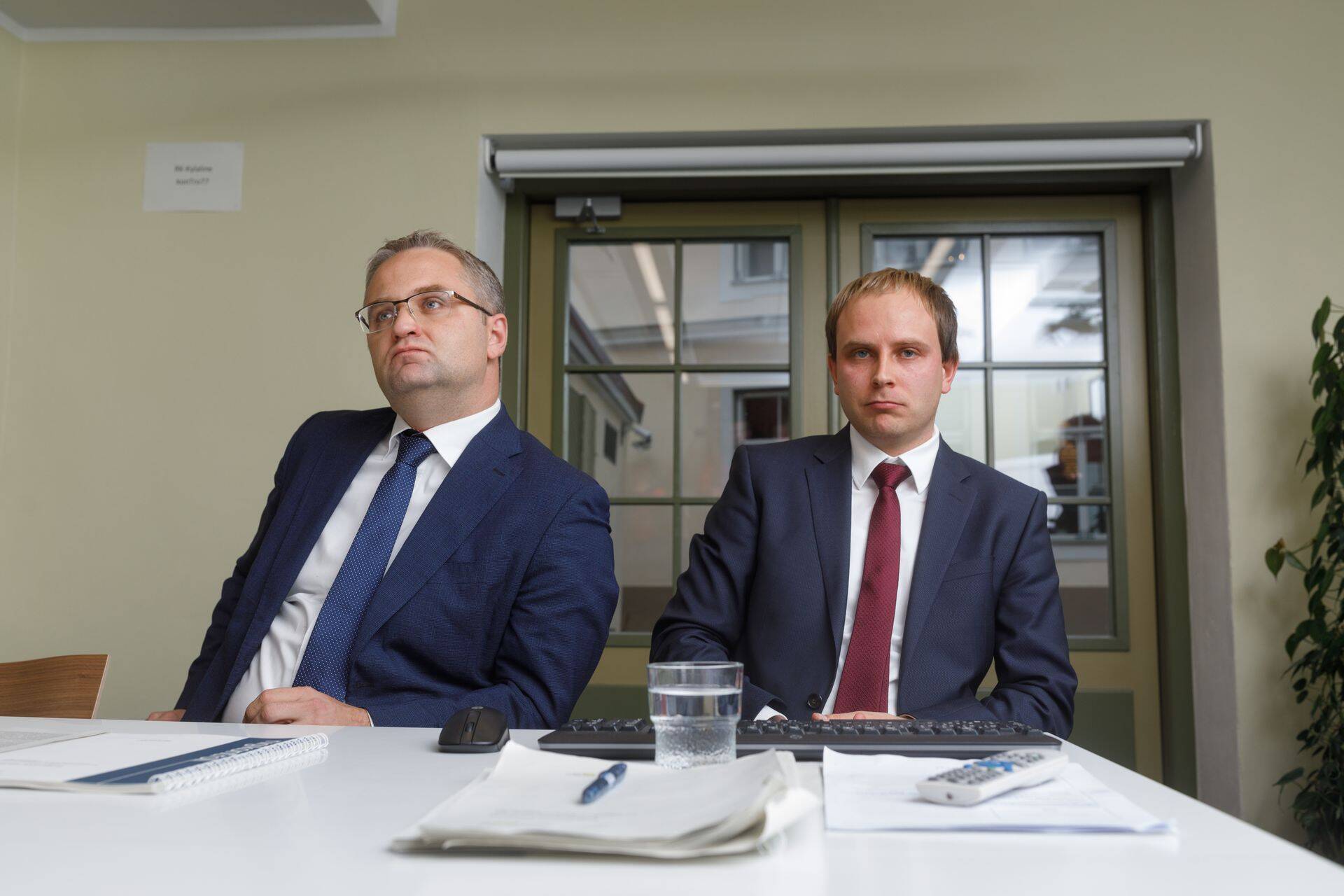 Riigikontrolli juht Janar Holm ja auditijuht Mart Vain tõdesid, et patsientidel pole piisavaid teadmisi, millal EMOsse pöörduda ja millal peaks nende muredega tegelema perearstid.