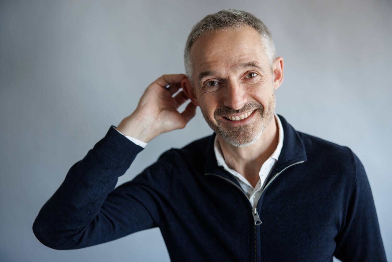 Kolmapäeval lööb hommikuprogrammi saatejuhina kaasa parima juhi nominent Ivo Suursoo. Esmaspäeval sai sama võimaluse osaliseks Annika Arras, teisipäeval Olavi Lepp.