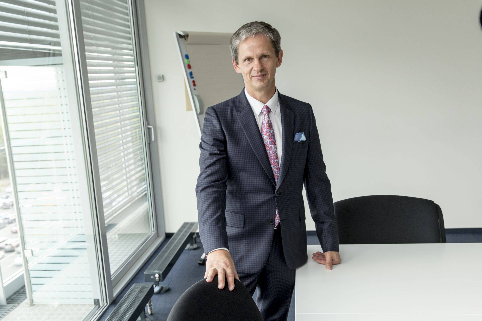 Vilniaus Prekyba kontserni suuromanik Nerijus Numaviciust kahtlustatakse pettuses