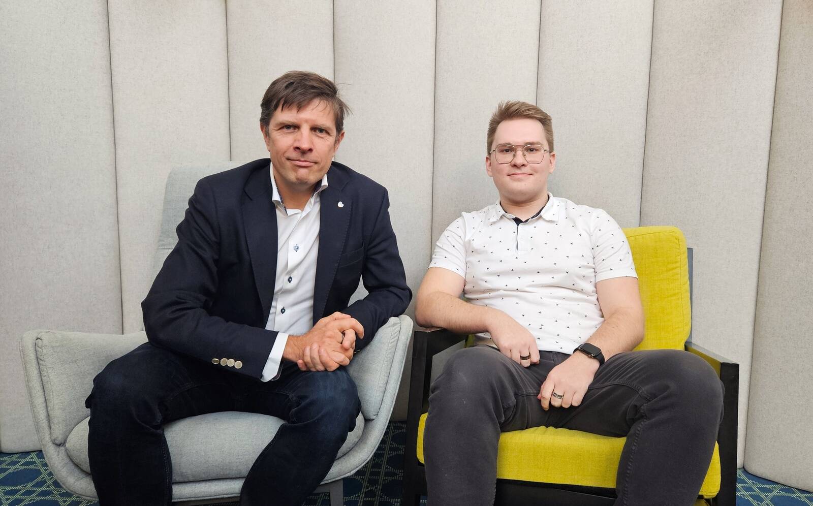 Saatejuht Priit Kallas Dreamgrowst (vasakul) ja Topeltklikki tegevjuht Kristofer Järvelaht.