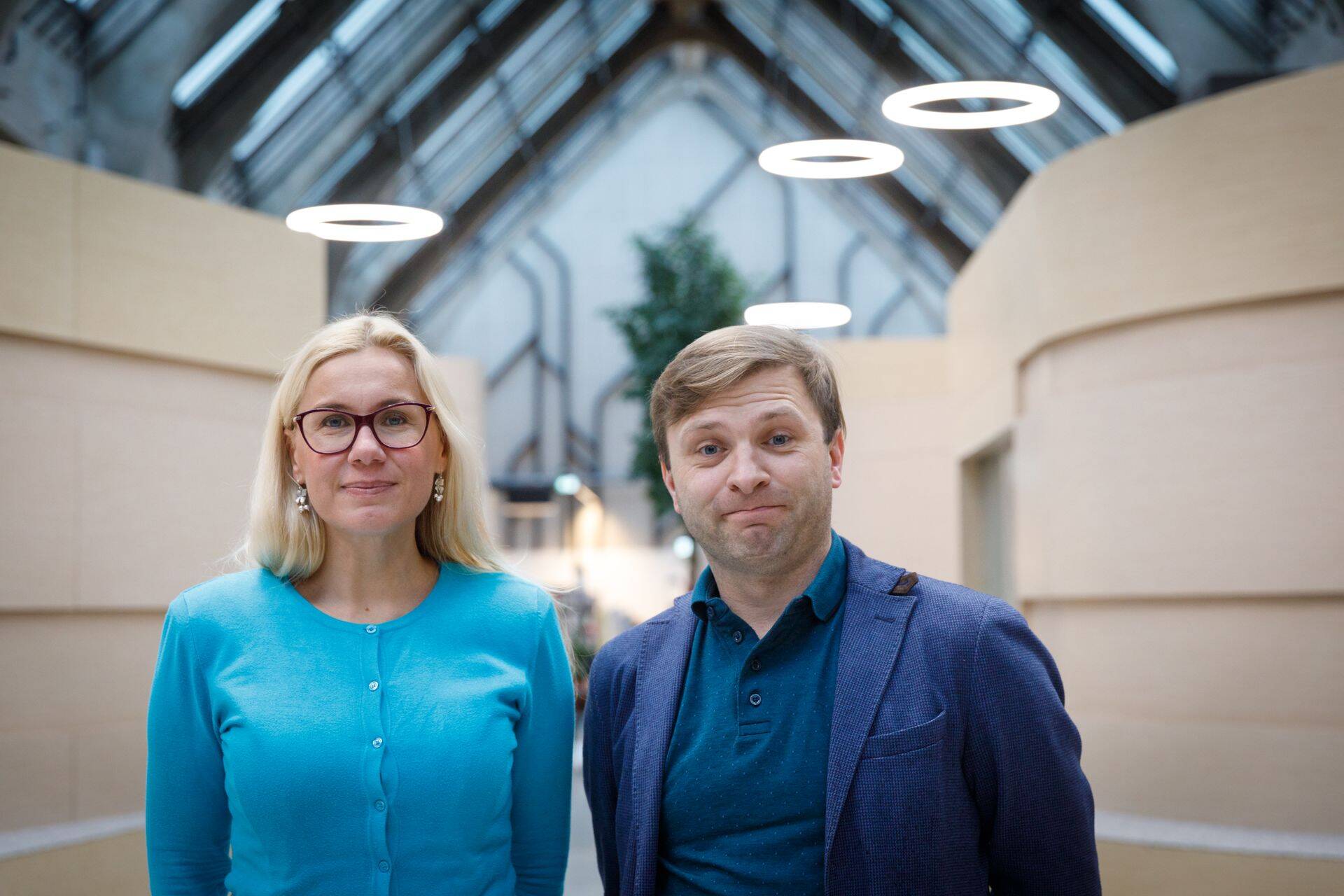 Majandusminister Kadri Simson ja erakonna Eesti 200 varivalitsuse liige Pirko Konsa tunnevad head meelt, et soomlased huvituvad aina enam Rail Balticust, mis võib hoogu lisada ka Tallinna–Helsingi tunnelile.