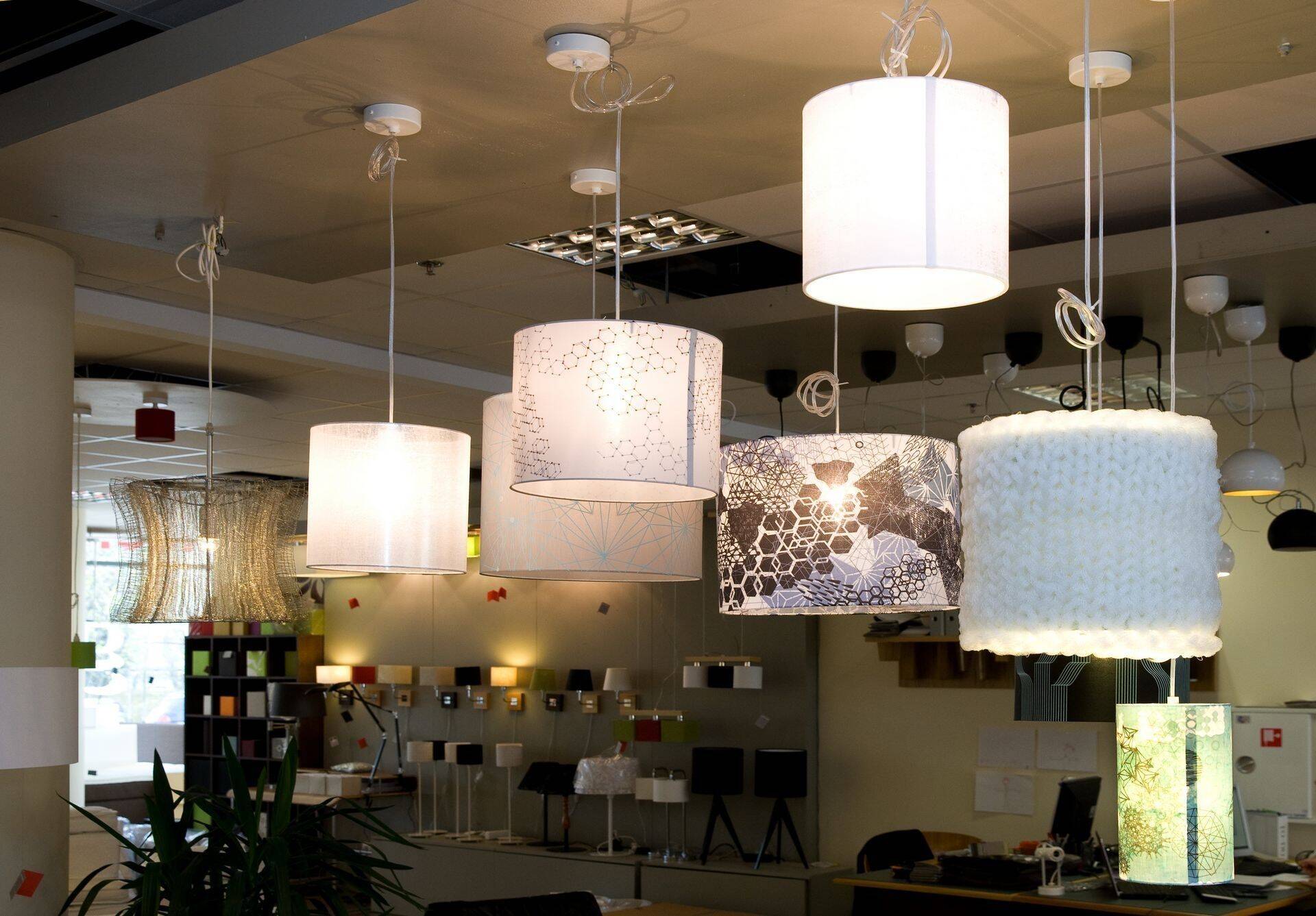 Tarbija ootab valgustilt kolme omadust: odavust, kvaliteeti ja kiiret tarnet.