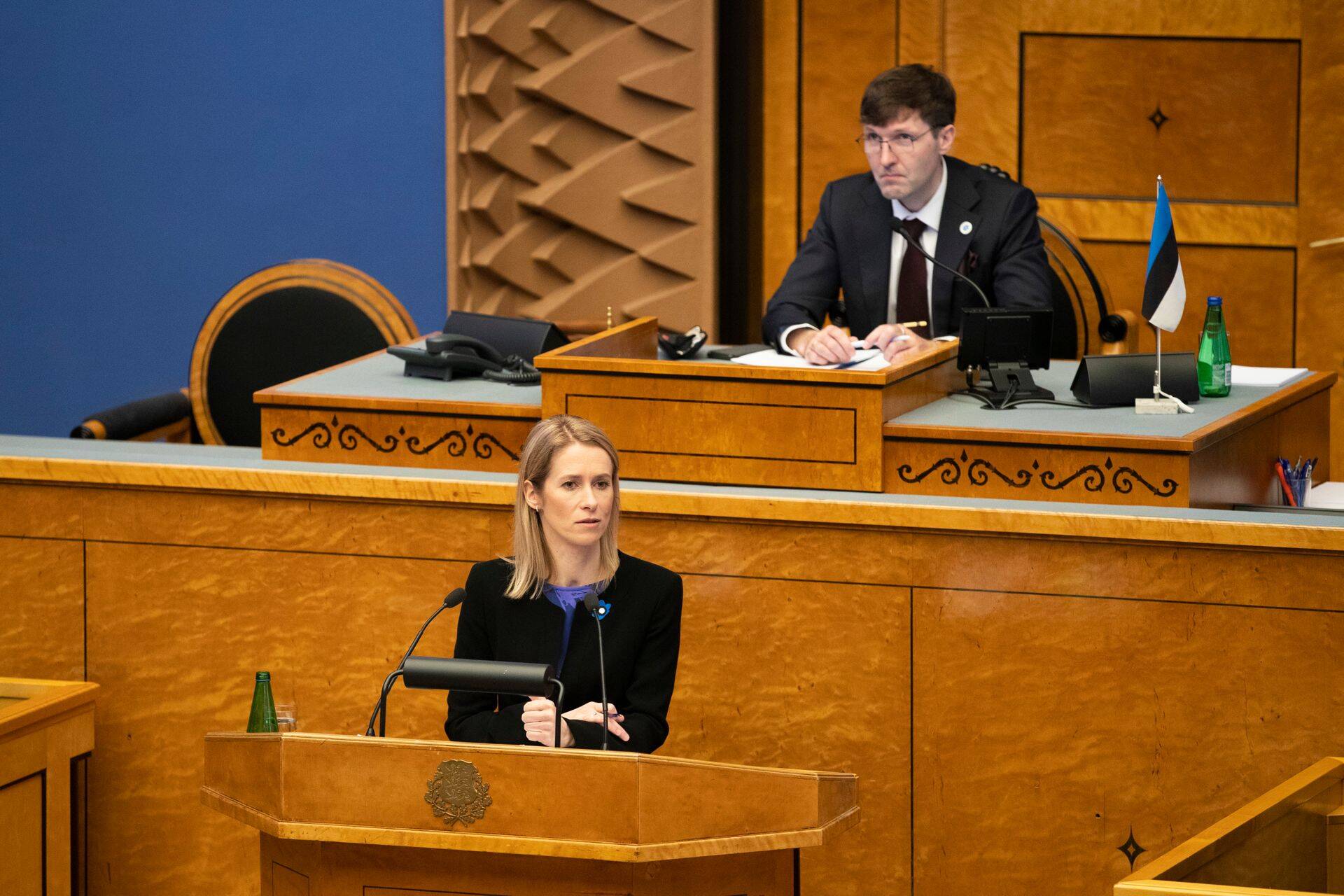 Peaminister Kaja Kallas ütles riigikogus tehtud avalduses, et kontrollmeetmete eesmärk on vähendada survet haiglasüsteemile.