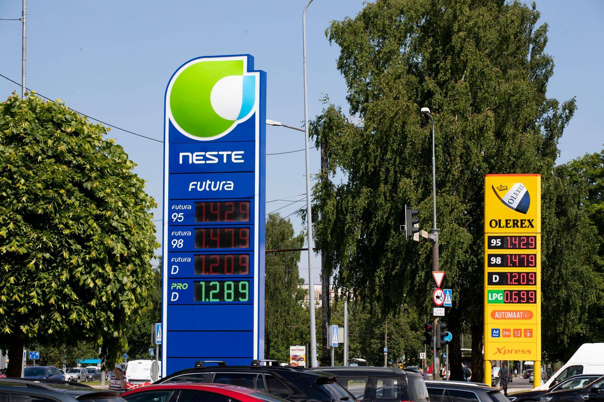 Mitme rahvusvahelise analüütiku hinnangul kerkib nafta hind rekordtasemele tõusva nõudluse tõttu aasta lõpuks 100 dollari piirimaile, kirjutas Äripäev möödunud nädalal.