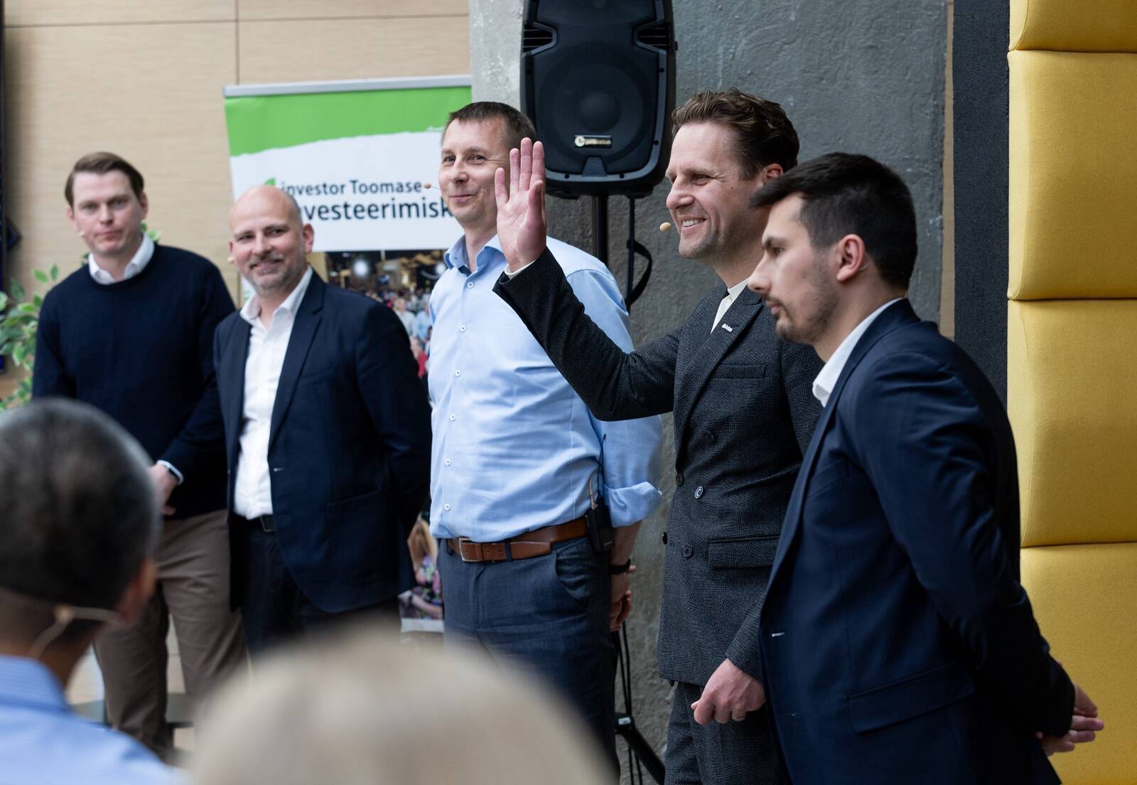Maijā Artea Bank vadība Investoru Toomasu un viņa investoru klubu sīkāk iepazīstināja ar savu biznesu un aktivitātēm, jo liela daļa viņu akciju pieder Igaunijas investoriem.