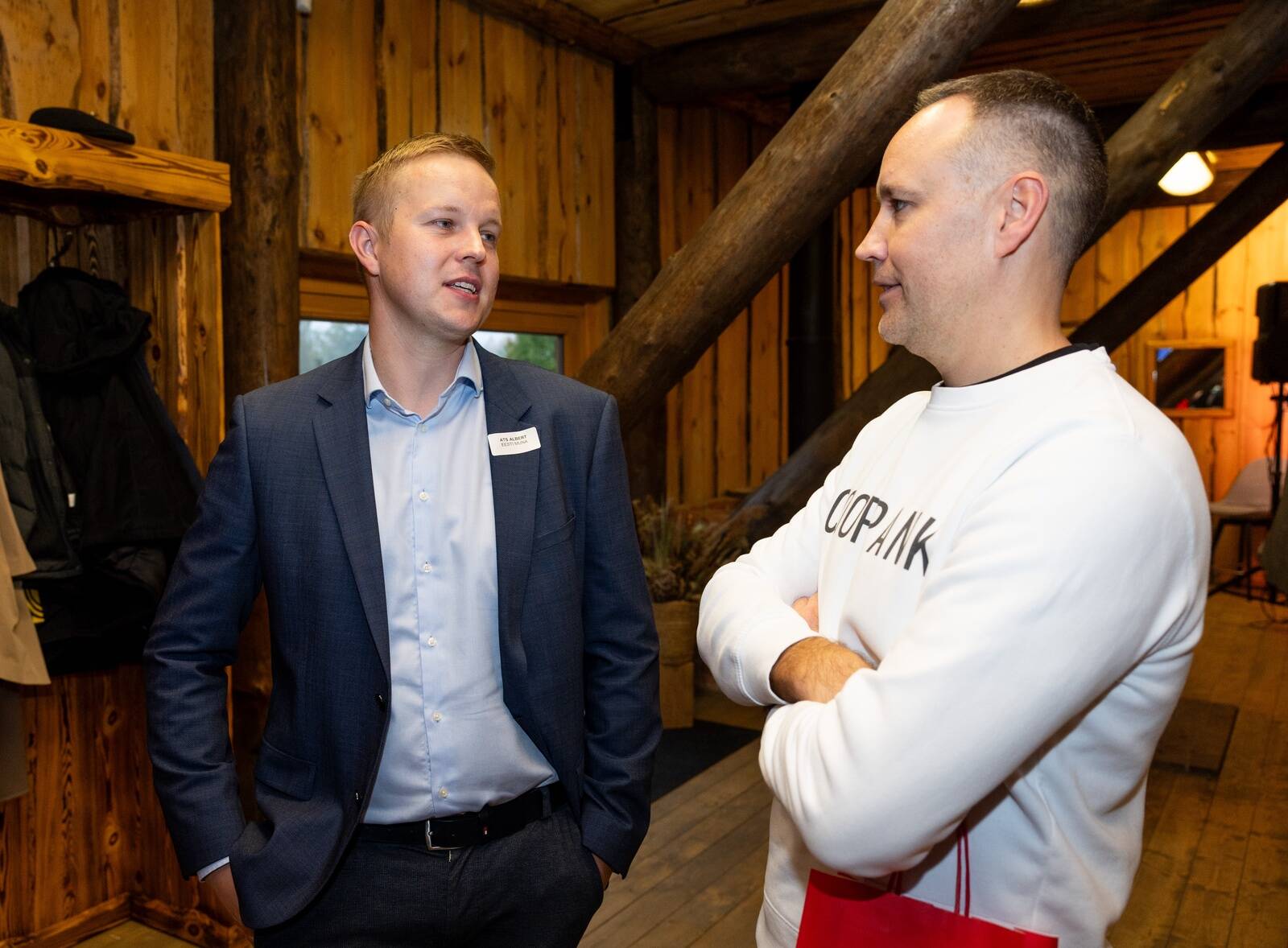 Eesti Muna tegevjuht Ats Albert (vasakul) ja Coop Panga juhatuse liige Arko Kurtmann.