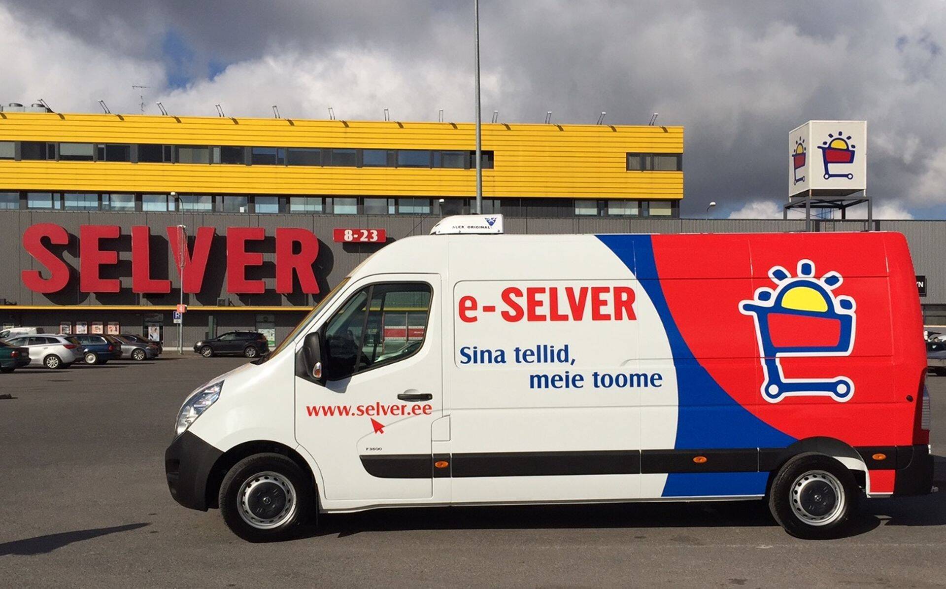 Aastaga on e-Selveri kullerid kaupade kojuveoks läbinud pool miljonit kilomeetrit, hoides klientidele aastas kokku üle saja tunni vaba aega.