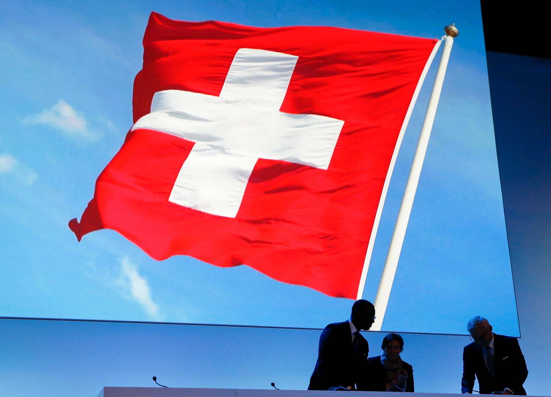 Šveitsi pank Credit Suisse jäi tuunikala-afääri tõttu kahjumisse.