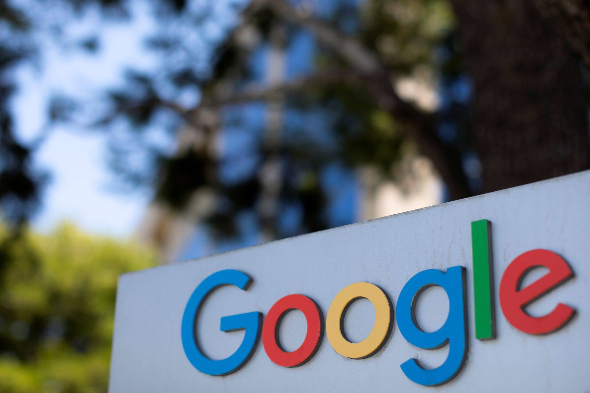 Ametivõimud on sel aastal võtnud tugevalt luubi alla monopolidevastase võitluse tehnoloogiahiidude vastu. Praegu on süüdistuse all USA konglomeraat Google.