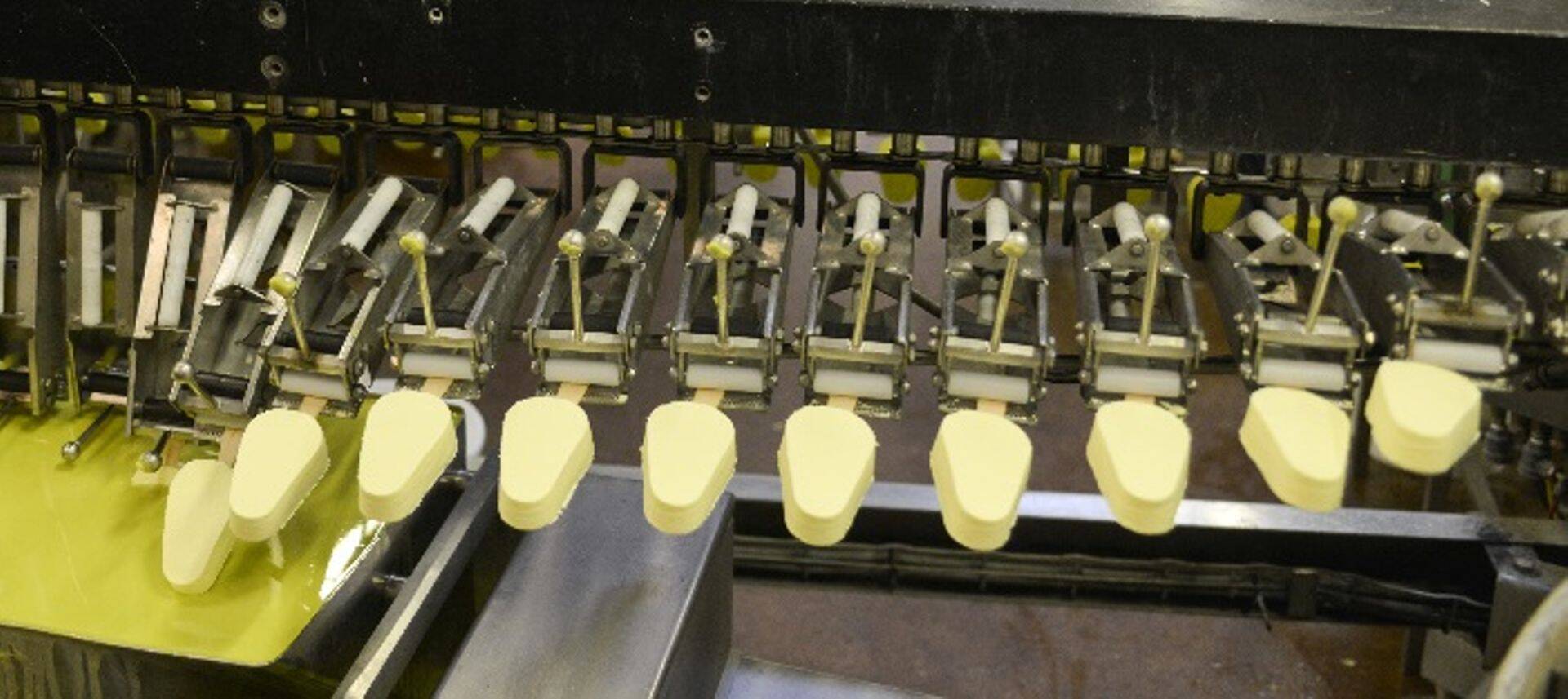 Premia Foodsi jäätise tootmine.