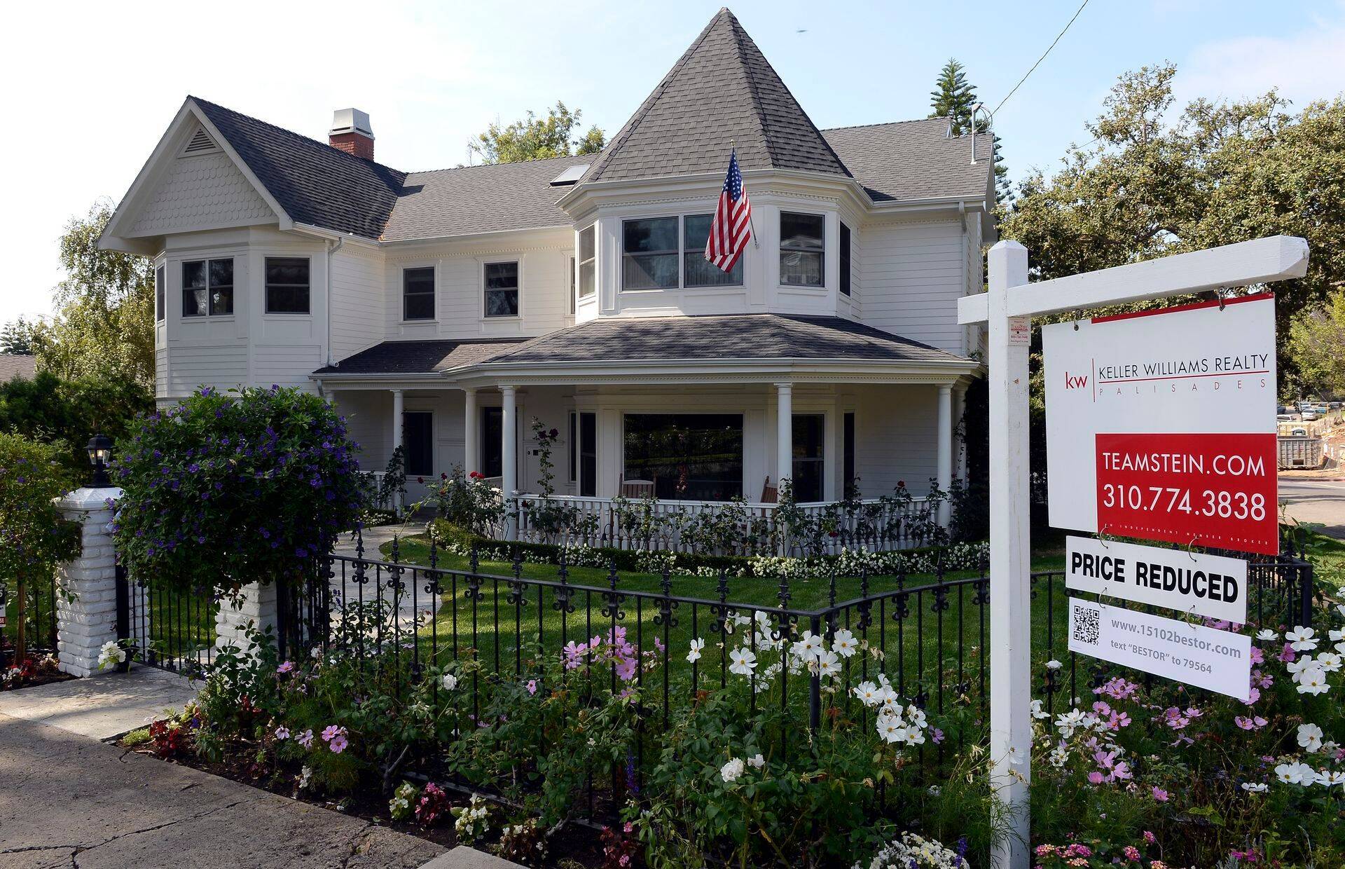 USAs langes juunis olemasolevate eluasemete müük 20% ning uute eluasemete müük 17% eelmise aasta juuniga võrreldes.