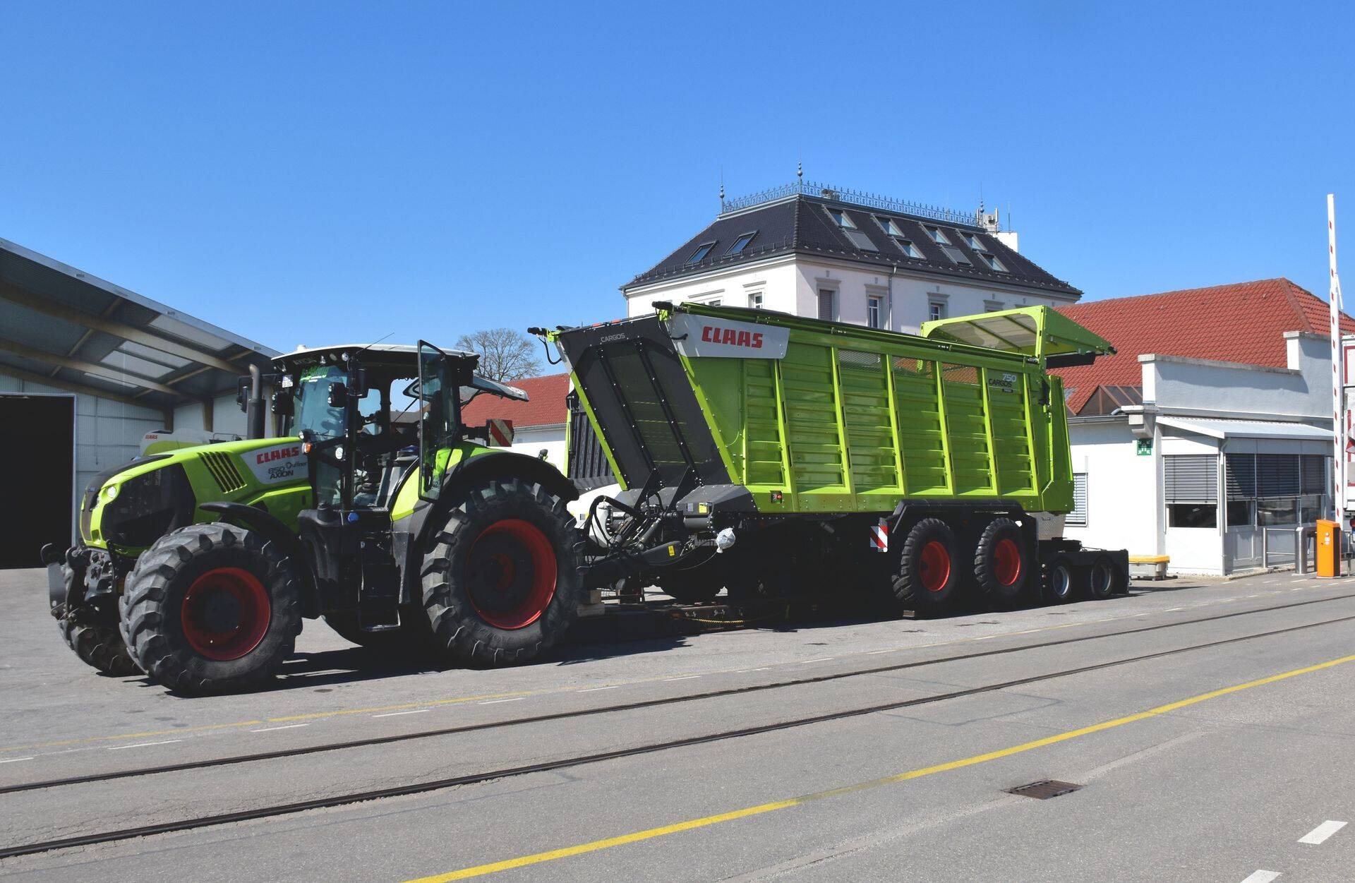 Masinate tarnimine toimub täistuuridel.