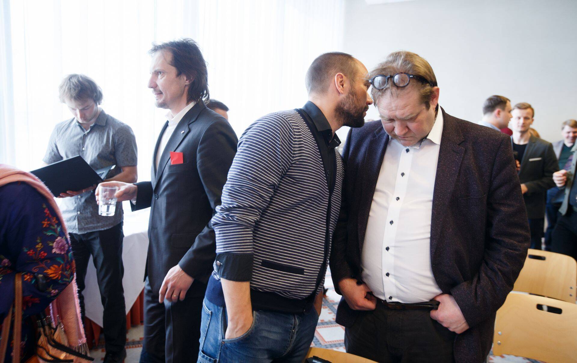 SDE liikmed Indrek Saar ja Ivari Padar SDE volikogu koosolekul