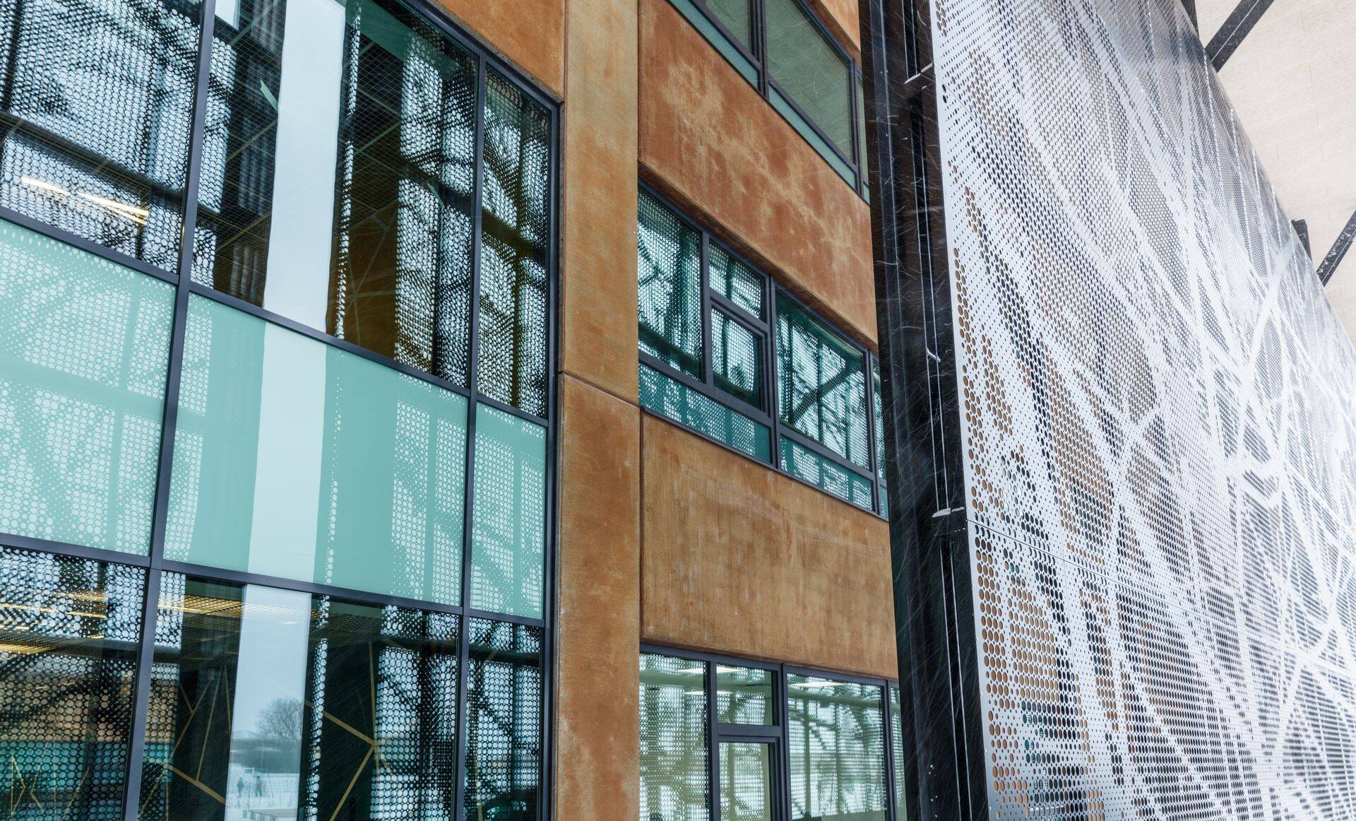 Järveküla Kooli projekti on teinud SWECO Projekt AS, koolihoone sisearhitektid on Margit Teikari ja Tuuli Trei.