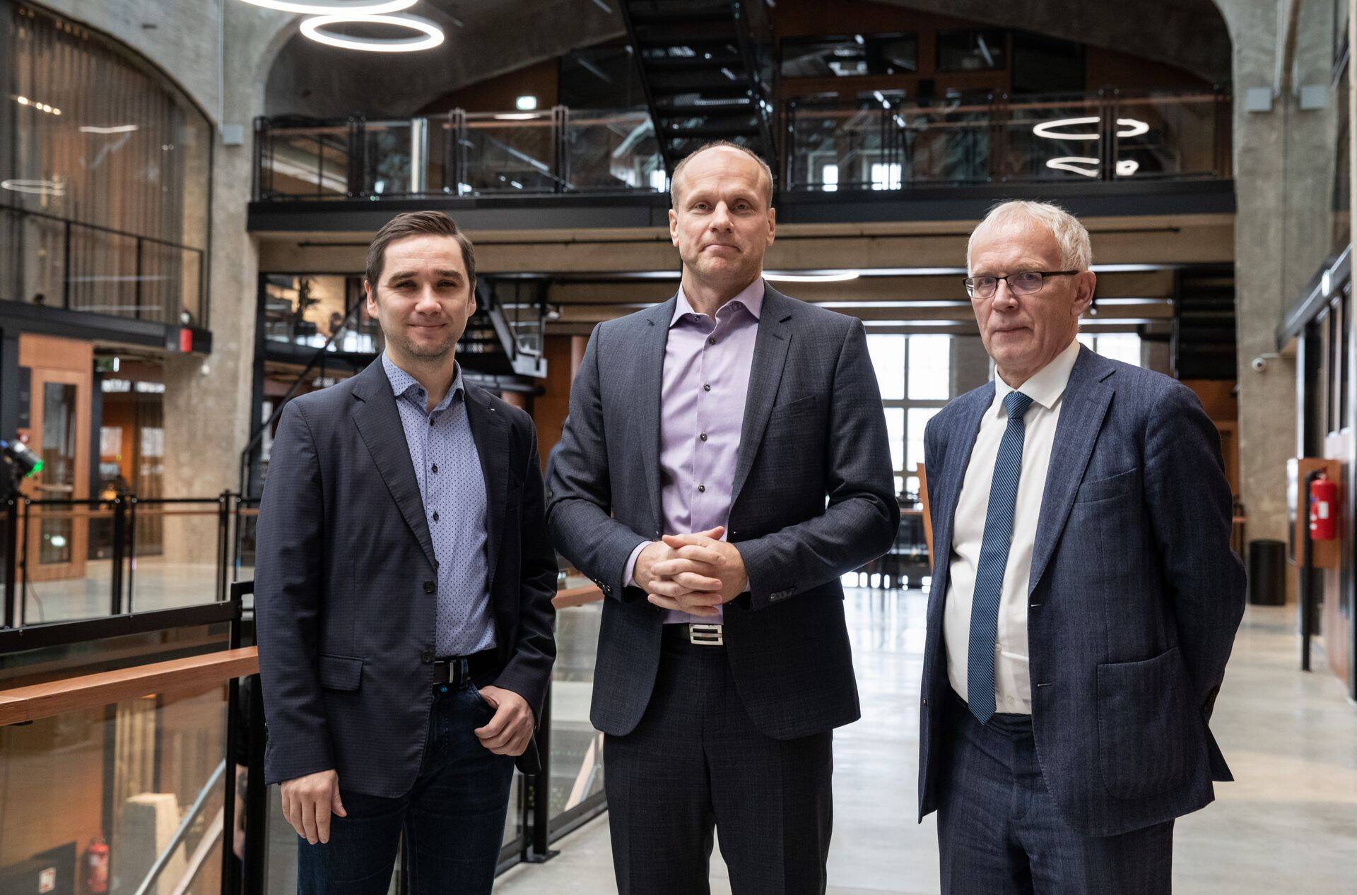 Eesti Rakendusuuringute Keskuse Centar vanemanalüütik Janno Järv, SEB Elu- ja Pensionikindlustuse juhatuse esimees Indrek Holst ning Riigikogu esimees, sotsiaaldemokraat Eiki Nestor