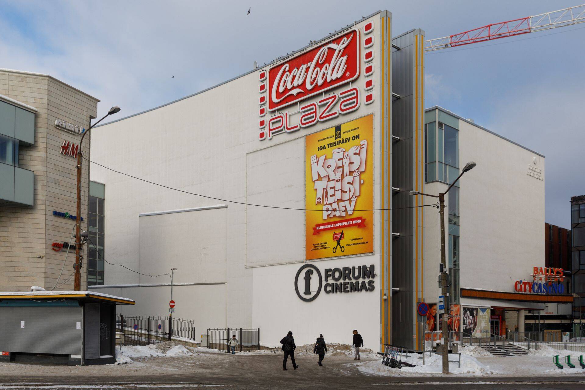Kino Coca-Cola plaza, mis pannakse müüki.