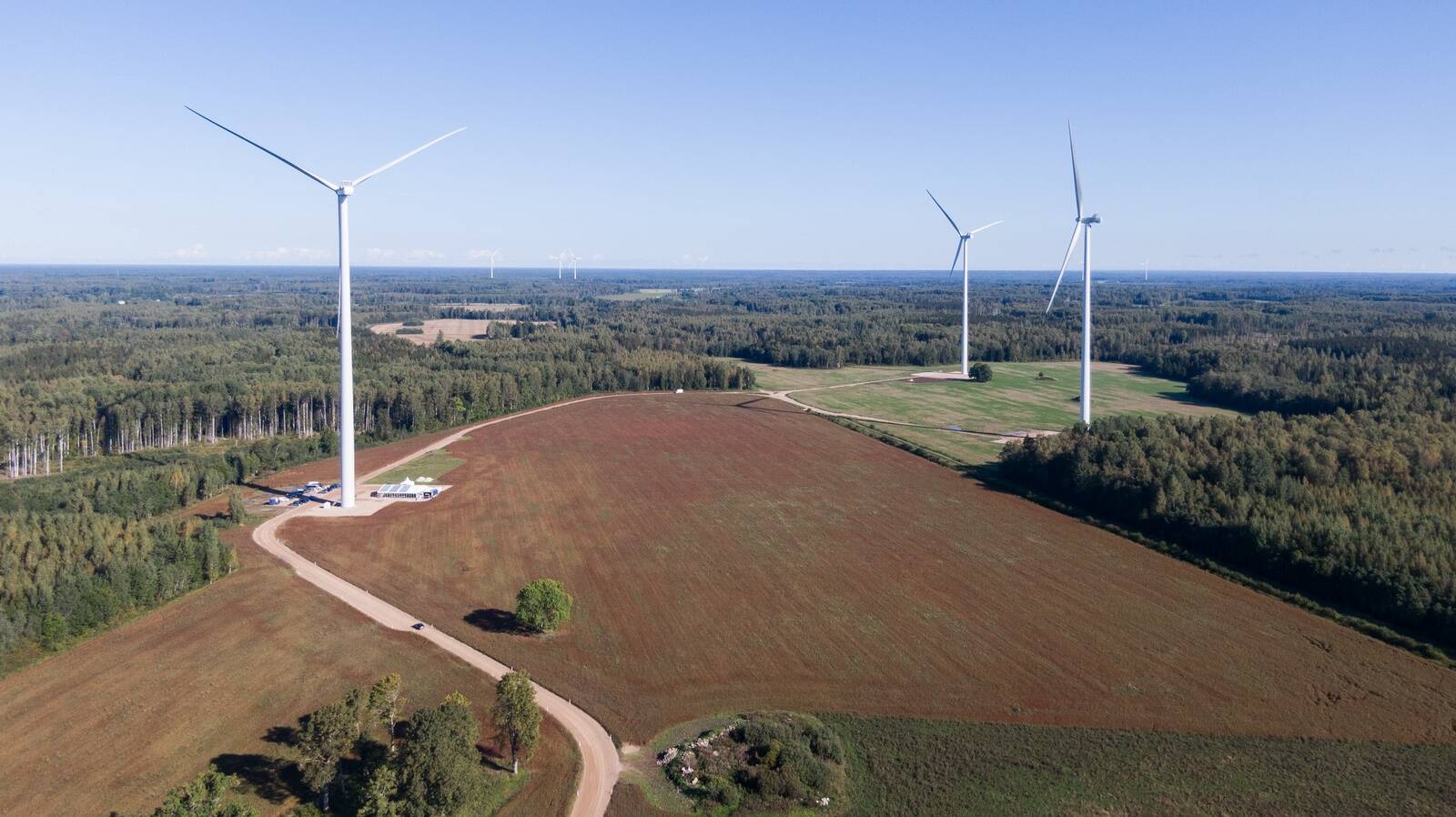 Utilitase Saarde tuulepark Pärnumaal.