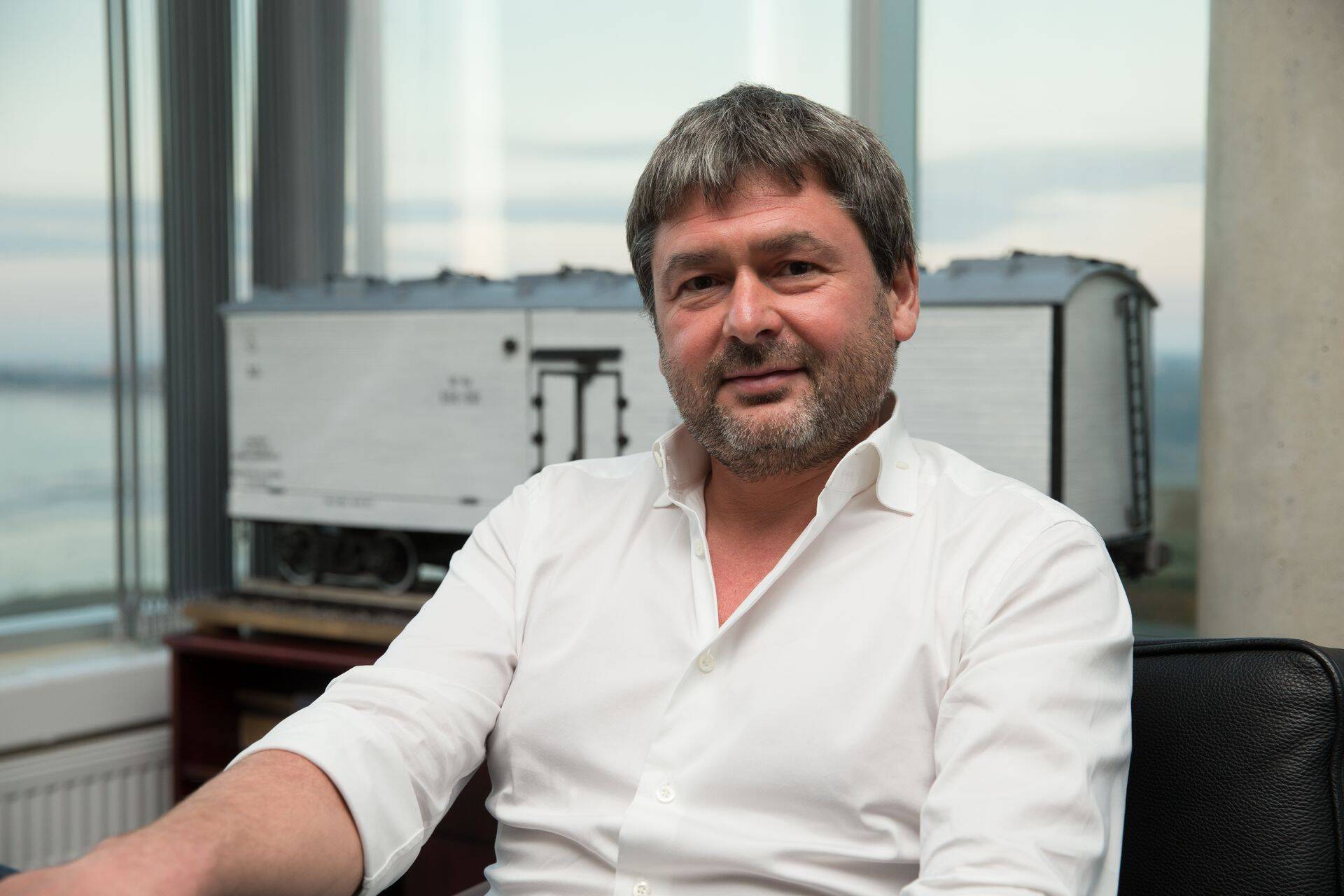 Олег Осиновский
глава Skinest Trans AS и Spacecom AS