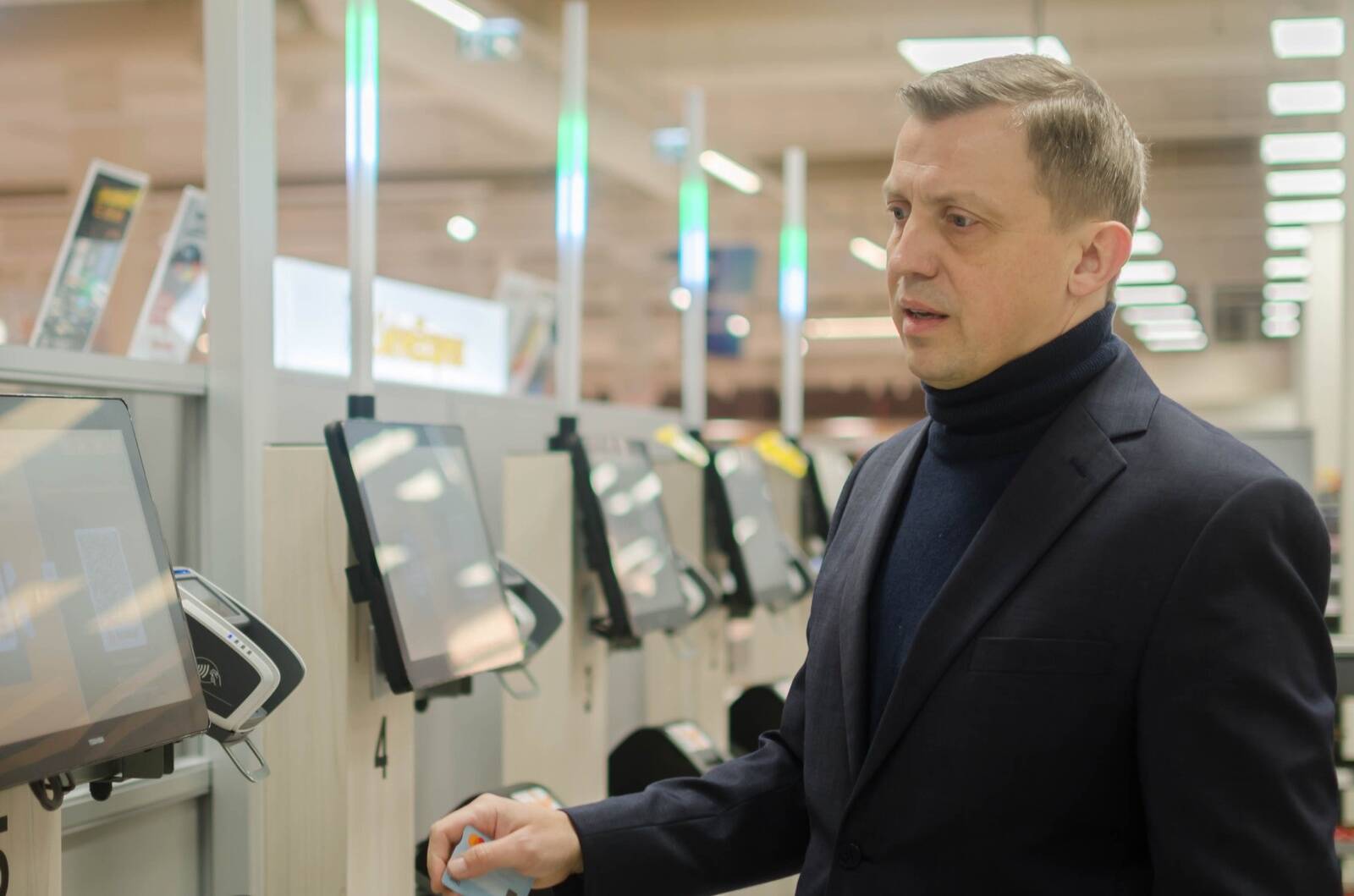 Nixori ärijuht Hans Leissoo ütleb, et NexuFront on tänaseks kasutuses juba Selveri iseteeninduskassades. Tavakassades on NexuFrondile üleminekuprotsess käimas.