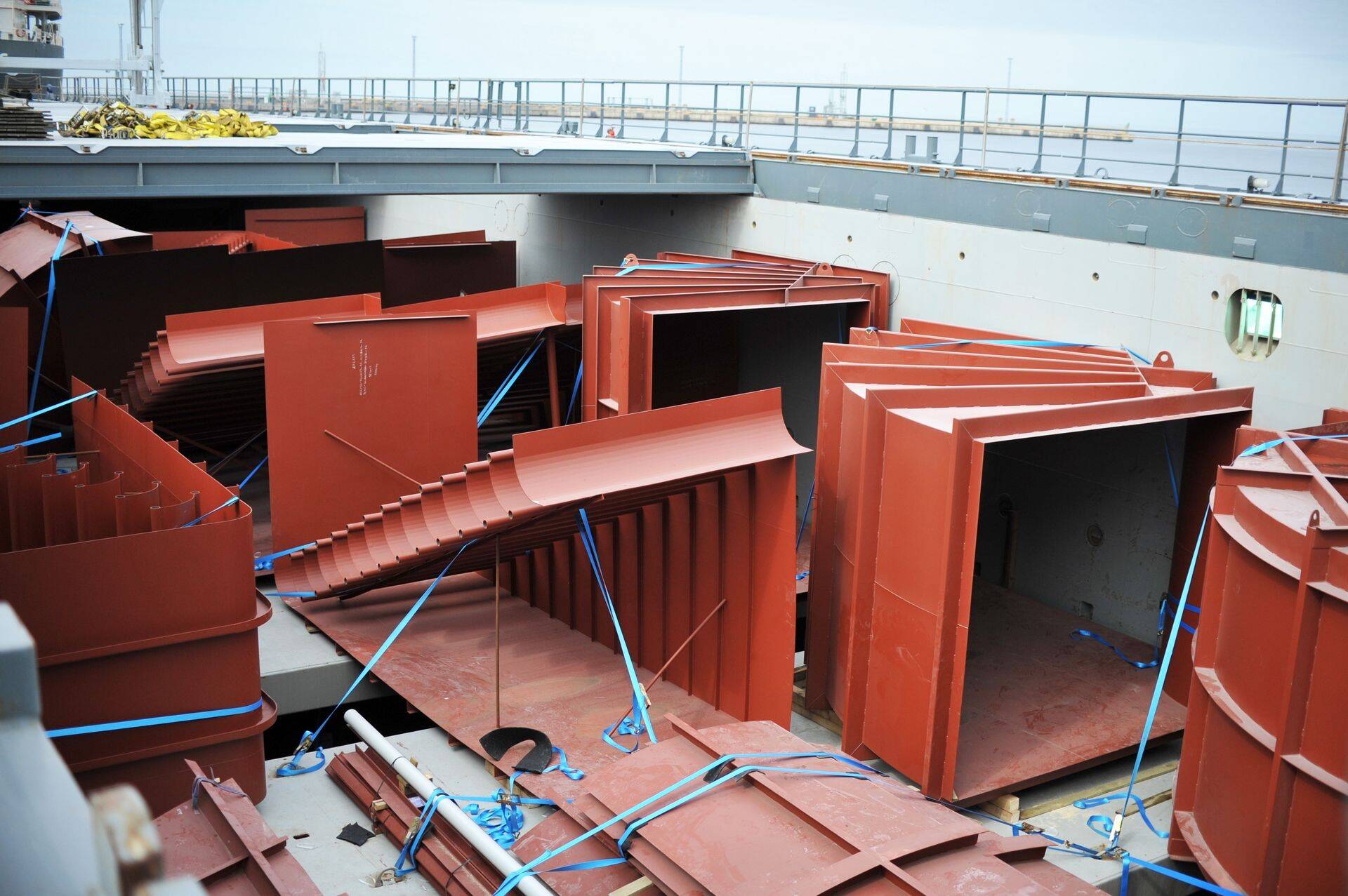 Enefit Solutions saatis Inglismaale 200 tonni metallkonstruktsioone.