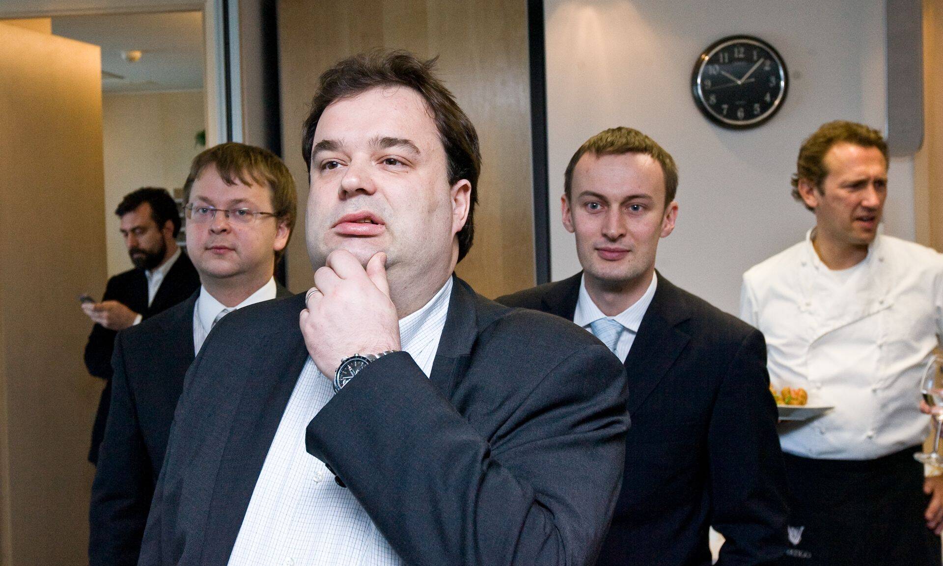 Что бы ещё продать?