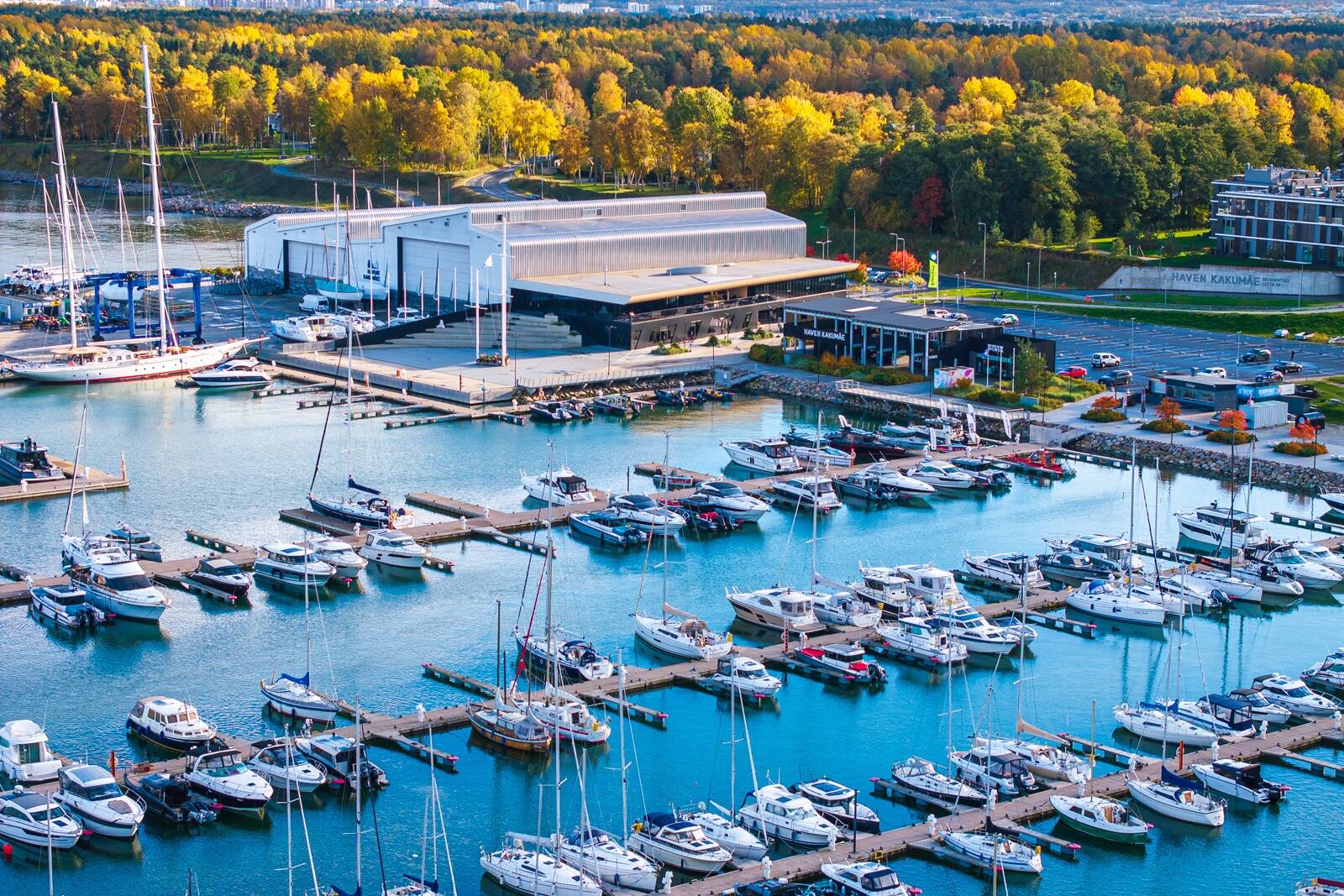 Haven Kakumäe ja Puri restoran asuvad Kakumäe Paradiist jalutuskäigu kaugusel, rikastades piirkonda aktiivse elustiili ja kõrgetasemelise teenindusega. Foto: Sven Zacek