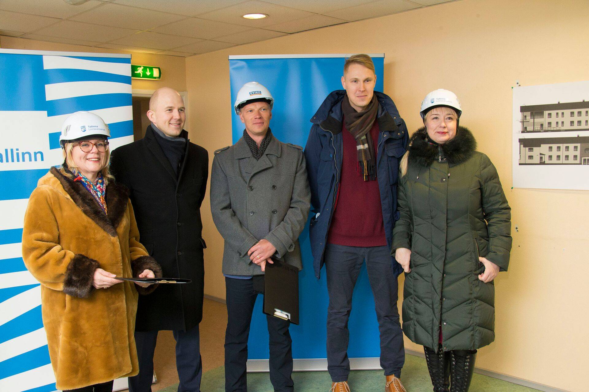 8. jaanuaril kell 12 linna esindajad andsid ehitajale rekonstrueerimiseks üle Lõime tn 31a ehituse töömaa.