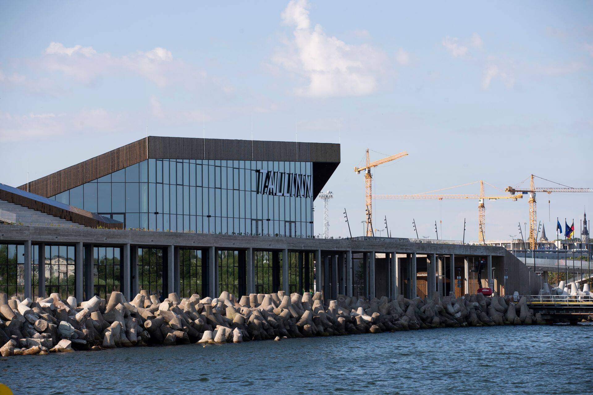 Tallinna Sadama tulemusi ei parandanud ka mõned kruiisilaevad, mis tänavu uuendatud kruiisiterminali väisasid.