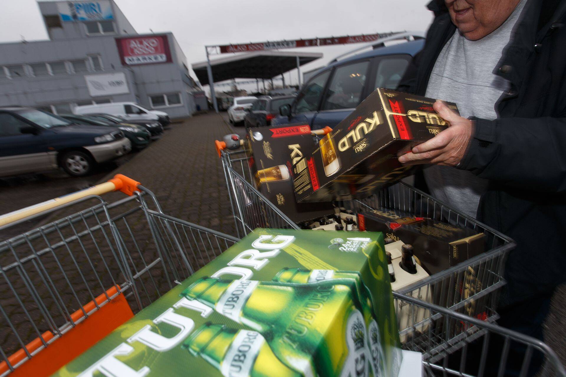 Valkas asub alkoholipood Alko 1000.