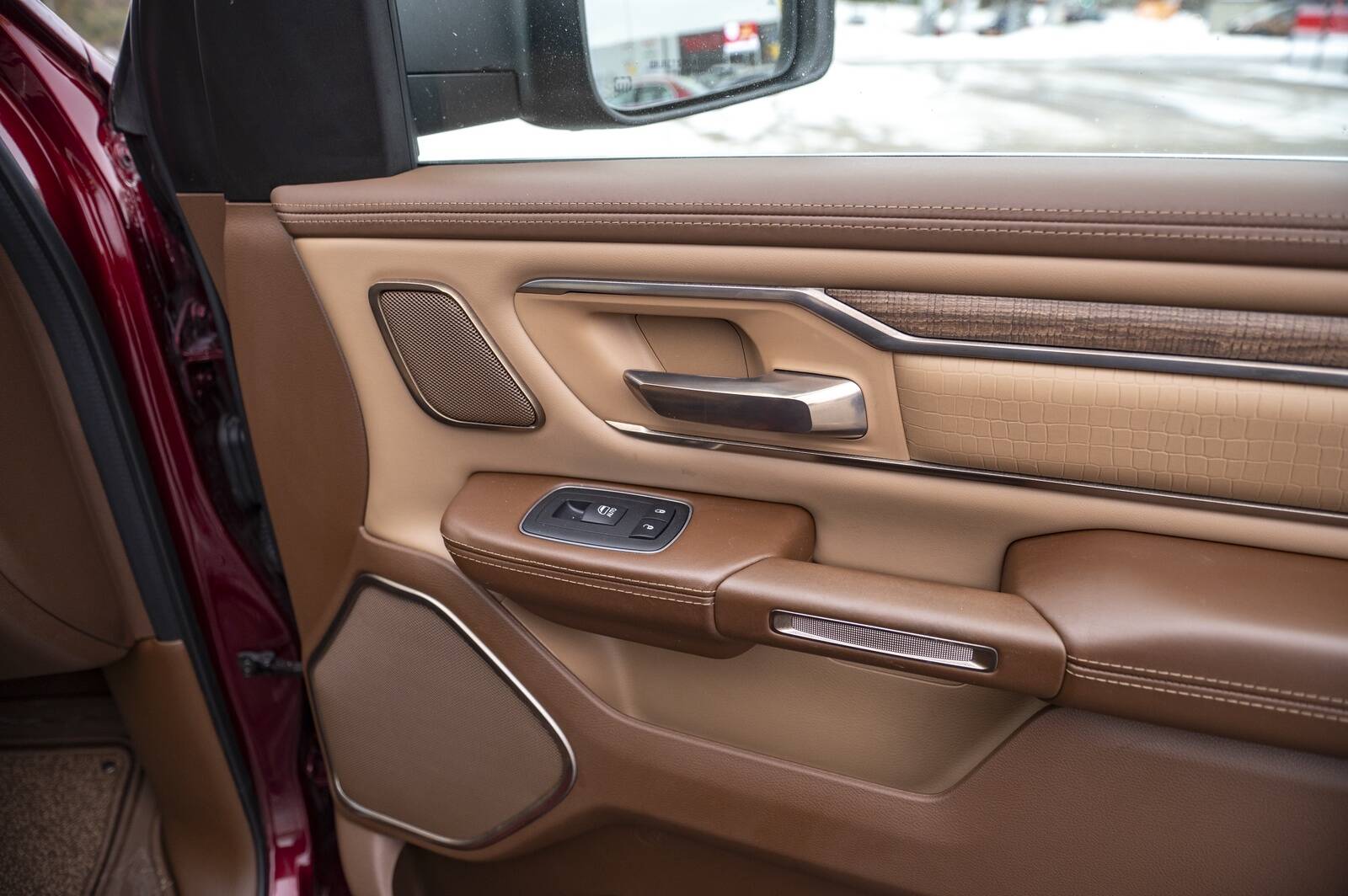 Mis puges automehaanik Margus Trempile RAMiga testsõitu tehes eriti hinge? Mees, kes täna igapäevaselt BMW X6-ga ringi sõidab, vastas, et selleks oli avarus ja see, et üks auto on sisustatud plastmassiga, teine päris naha ning puiduga...