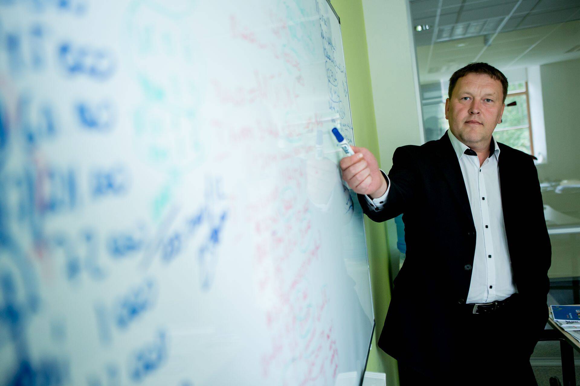 Outsourcing Partner juht Heiki Rits pakub autopargis kulude kokkuhpidmiseks kütuse ühisostu võimalust.