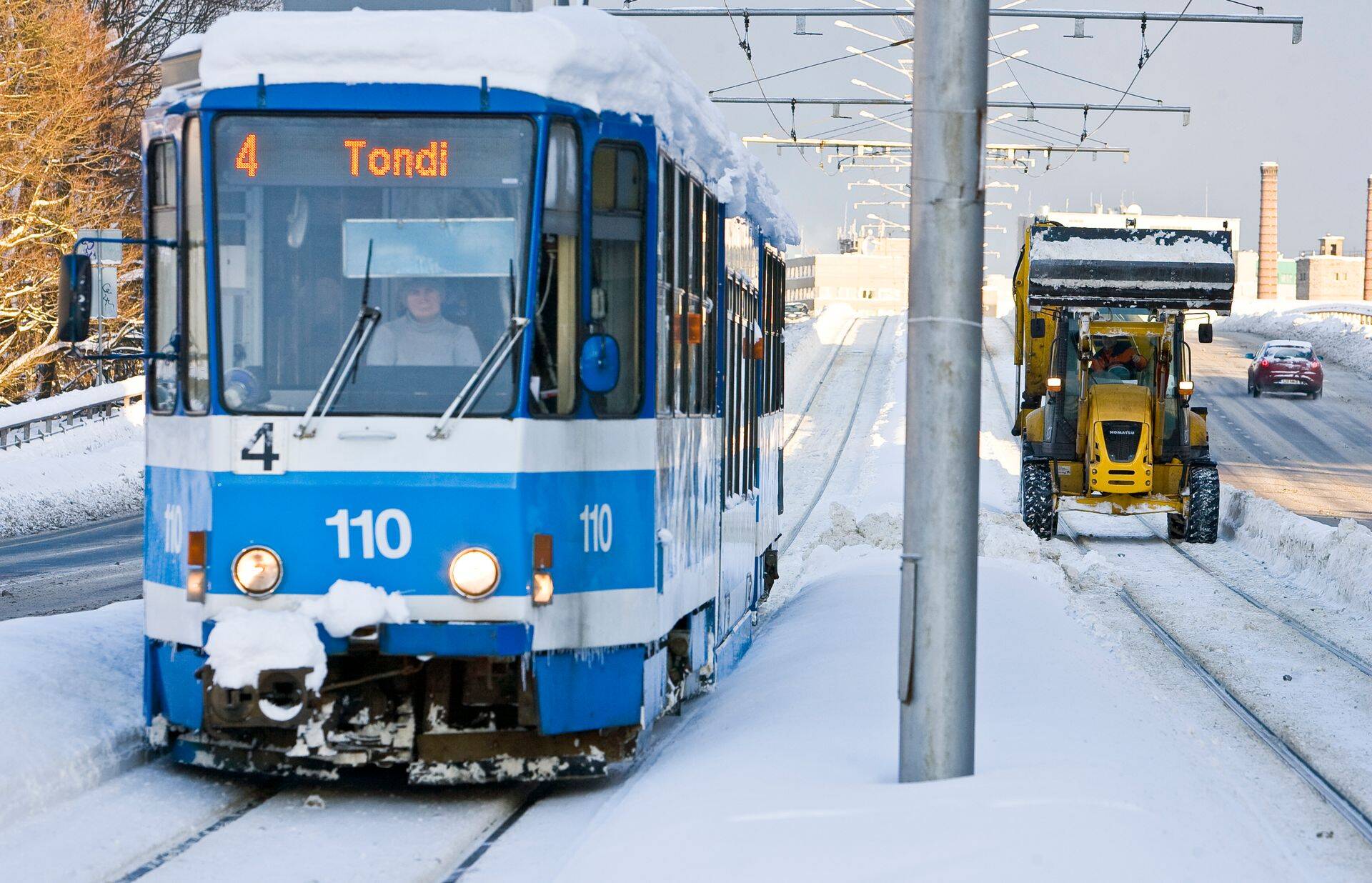 Kolmapäeval avalikustatud Tallinna ja Harjumaa kergrööbastranspordi arendusplaan läheks täielikult realiseerimisel maksma – küll 30 aasta peale hajutatuna – pea miljard eurot. Ambitsioonikas kava pidurdaks aina kasvavat autostumist, kuid "ideaalvariandis" tõenäoliselt siiski ei teostu, kuna on kallis ega leia ilmselt ka poliitilist konsensust.